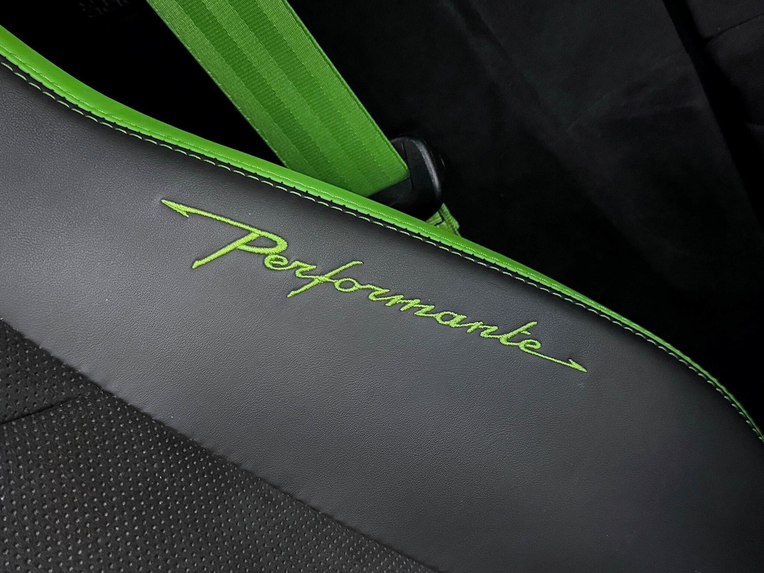 Used Lamborghini Urus for sale - 76561549: Photo 37