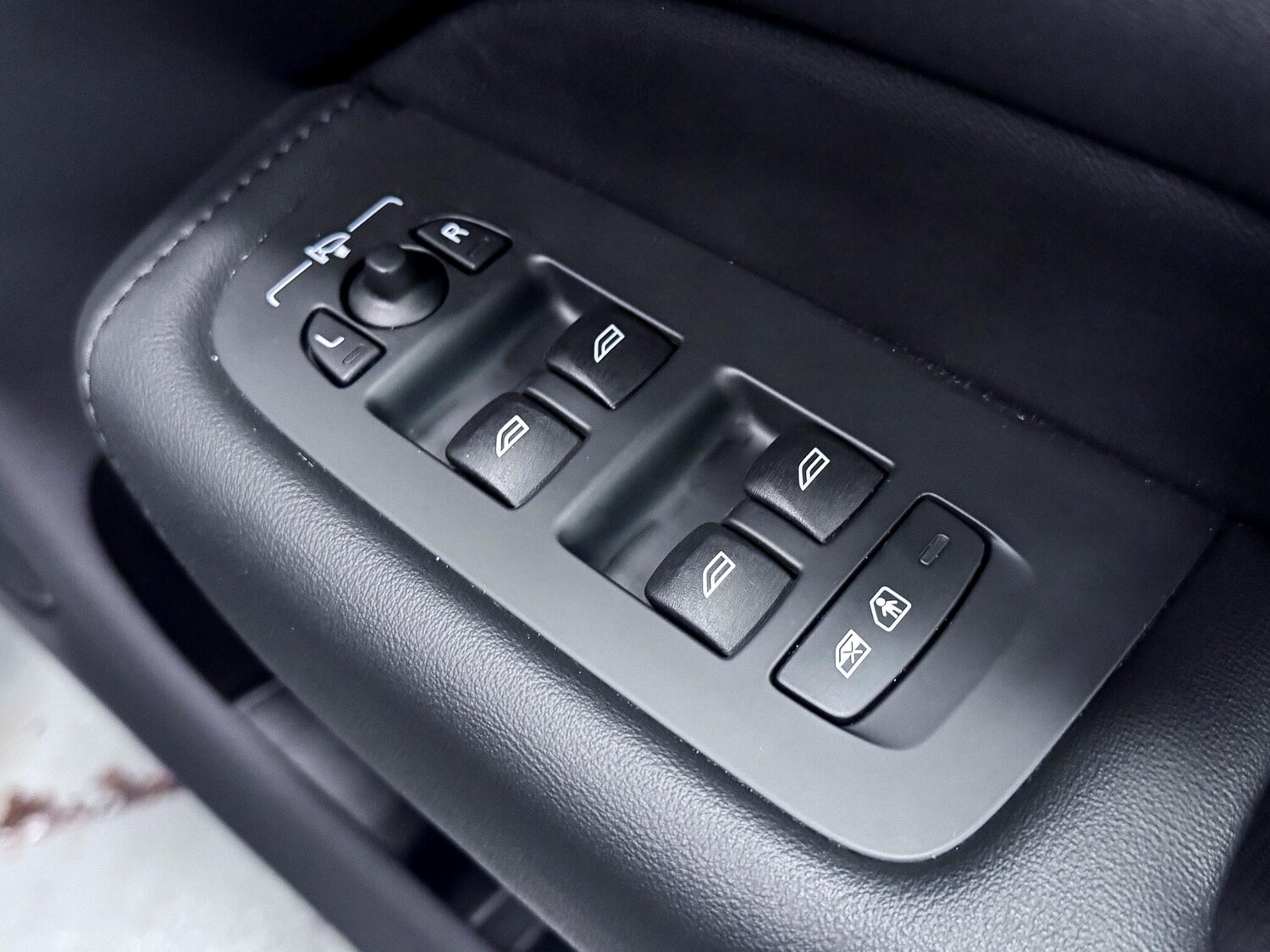 Used Volvo XC60 2022 for sale - 77143014: Photo 16