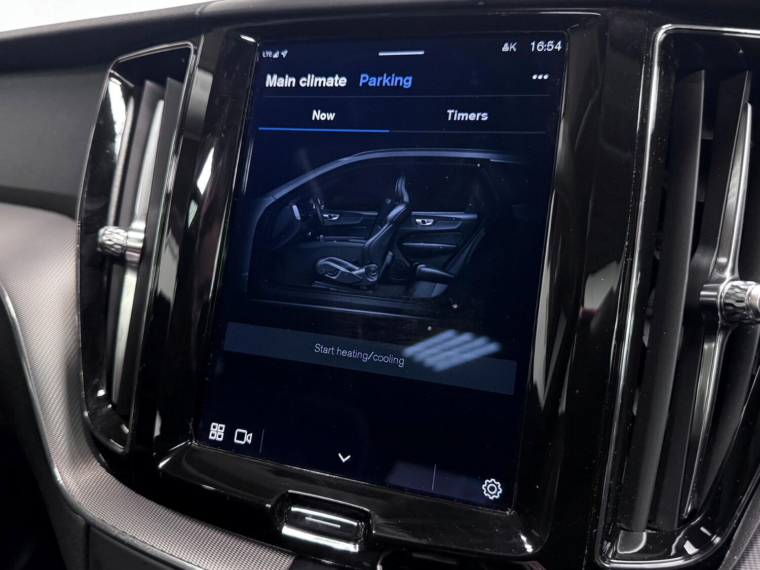 Used Volvo XC60 2022 for sale - 77143014: Photo 41