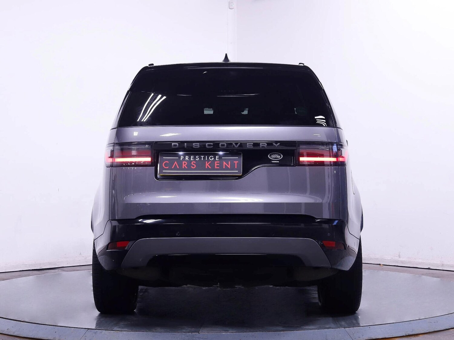 Used Land Rover Discovery 2022 for sale - 76886911: Photo 11