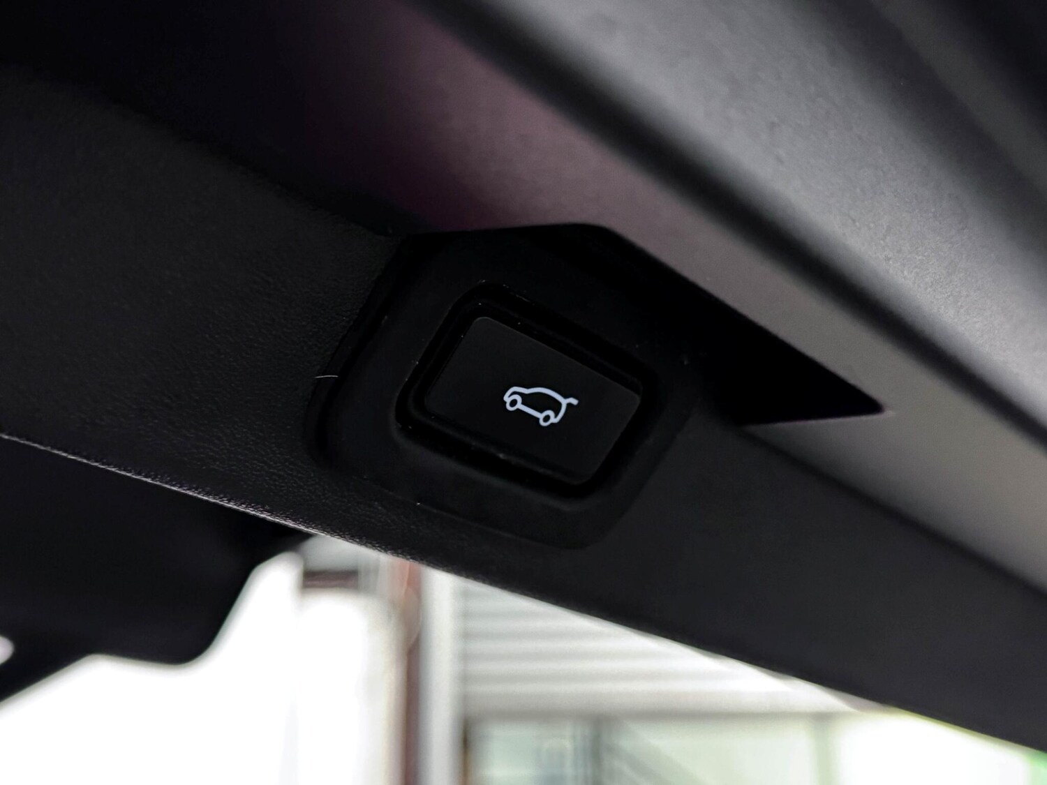 Used Land Rover Discovery 2022 for sale - 76886911: Photo 17