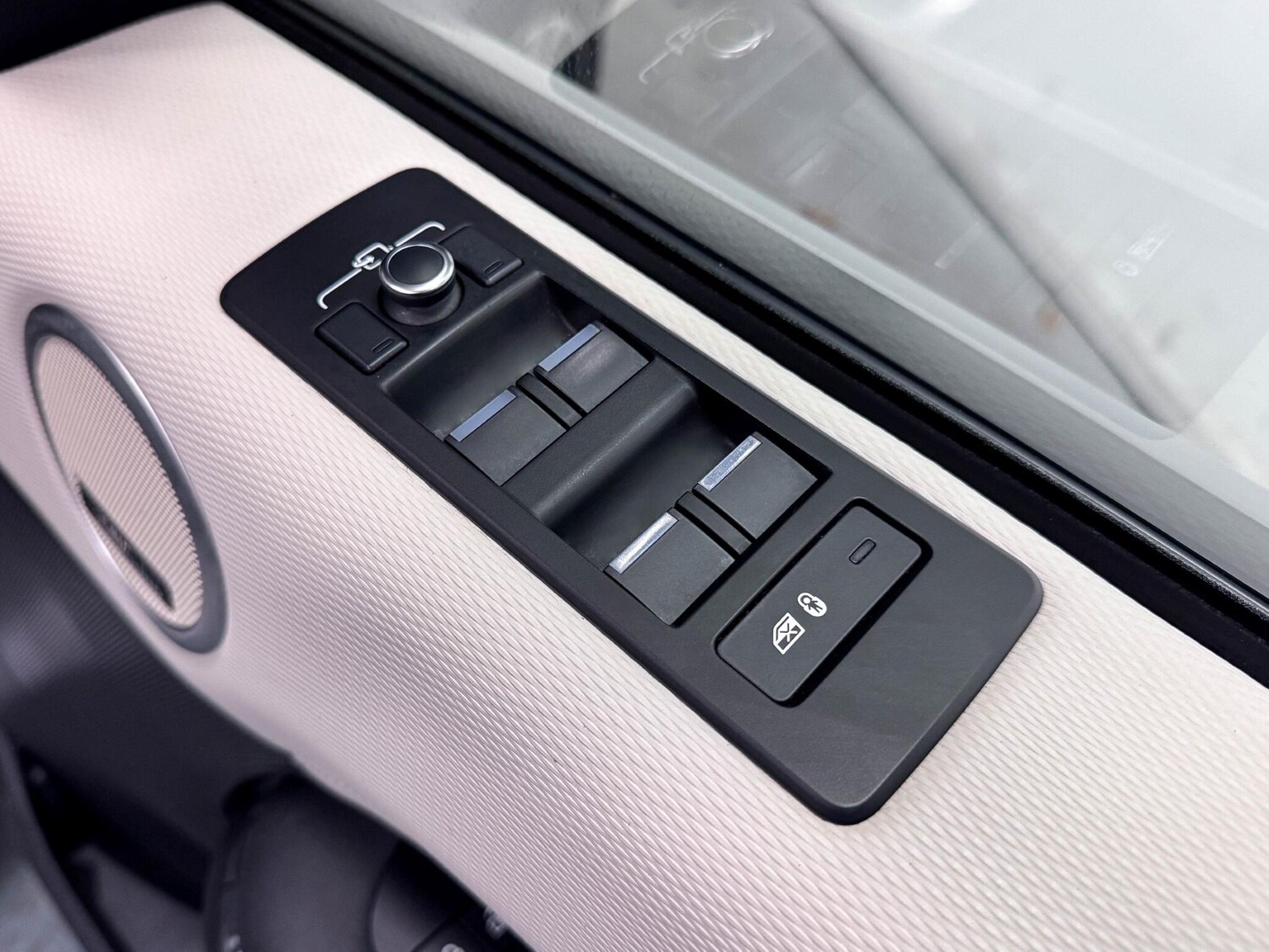 Used Land Rover Discovery 2022 for sale - 76886911: Photo 19