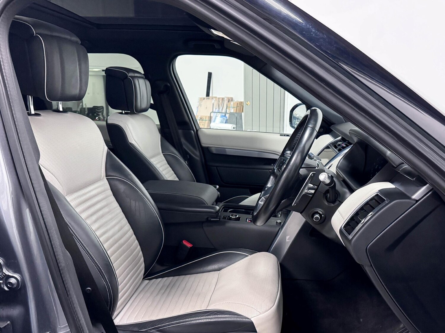 Used Land Rover Discovery 2022 for sale - 76886911: Photo 26