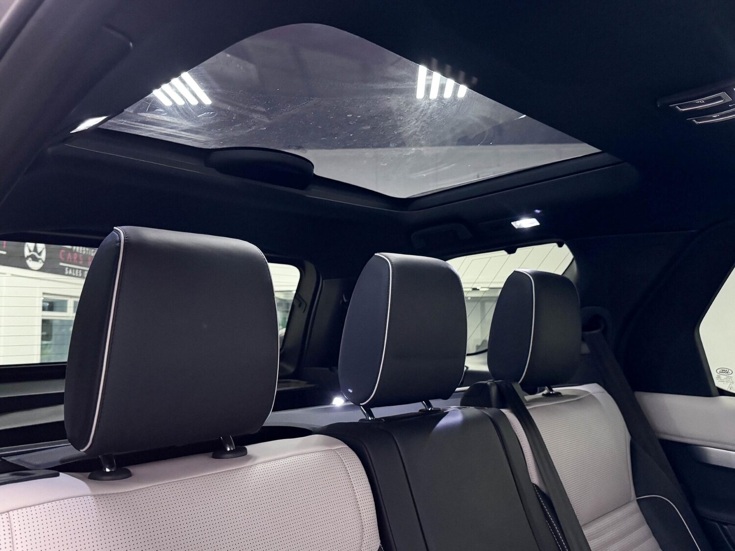 Used Land Rover Discovery 2022 for sale - 76886911: Photo 29