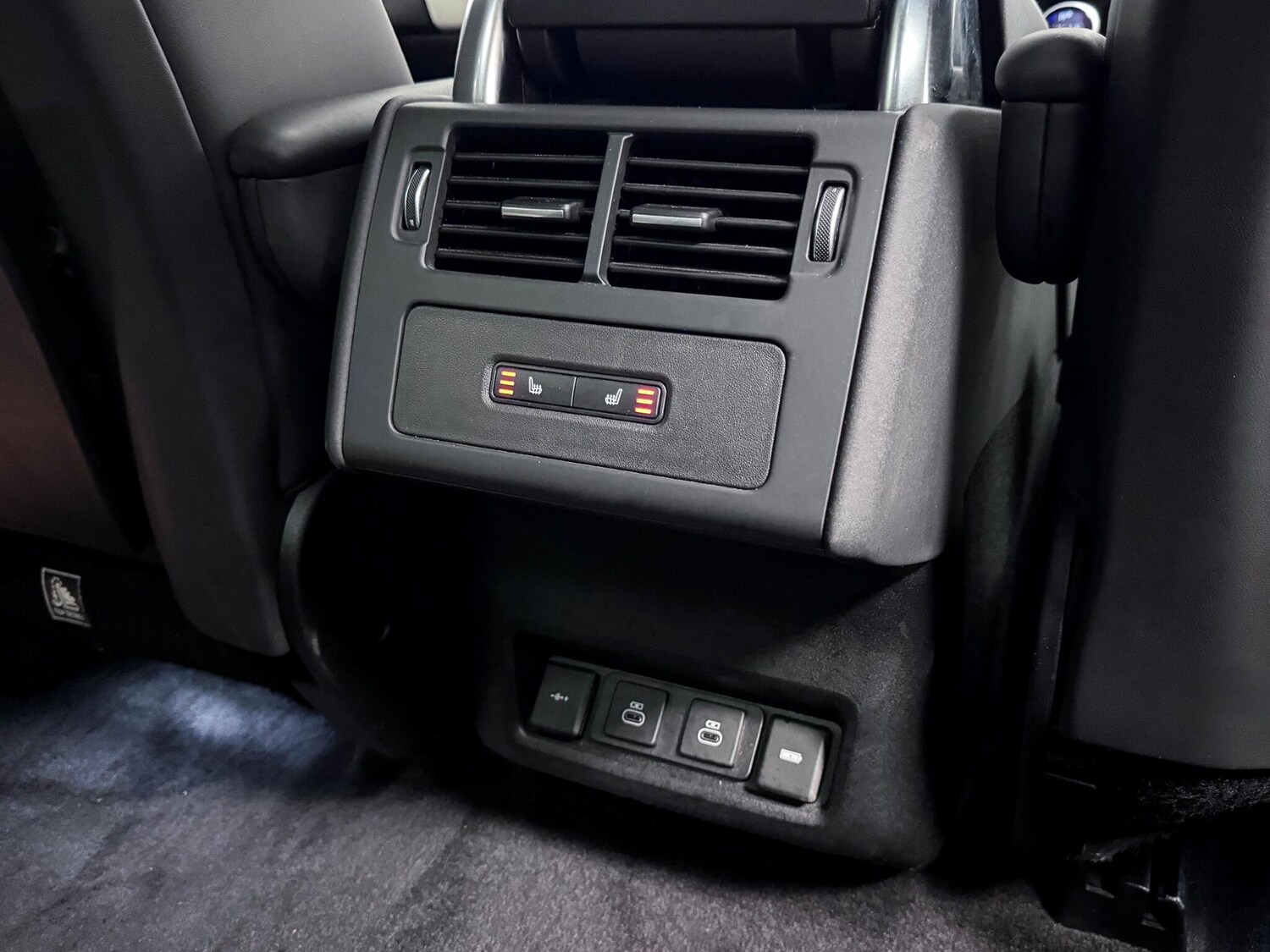 Used Land Rover Discovery 2022 for sale - 76886911: Photo 32