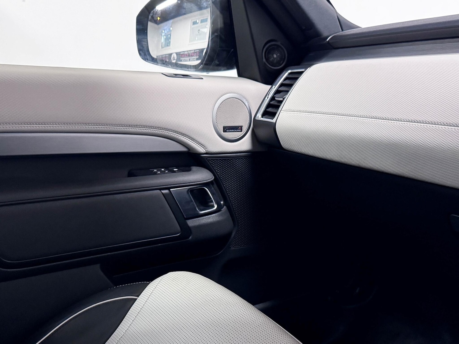 Used Land Rover Discovery 2022 for sale - 76886911: Photo 34