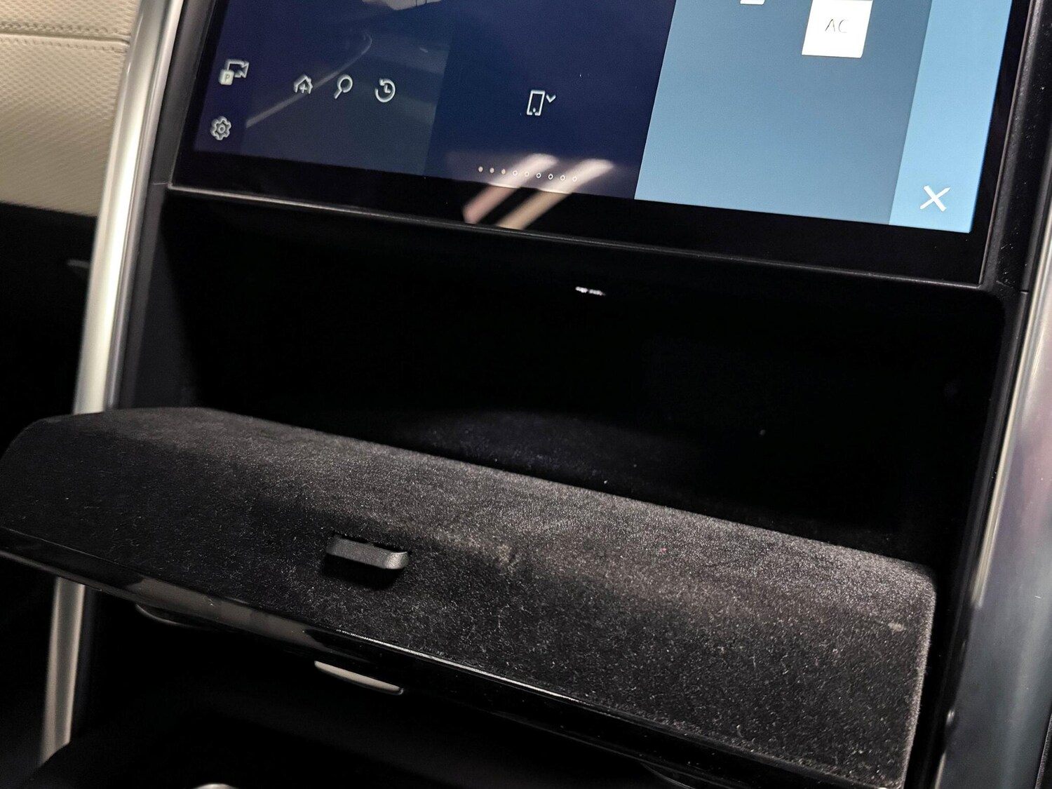 Used Land Rover Discovery 2022 for sale - 76886911: Photo 41