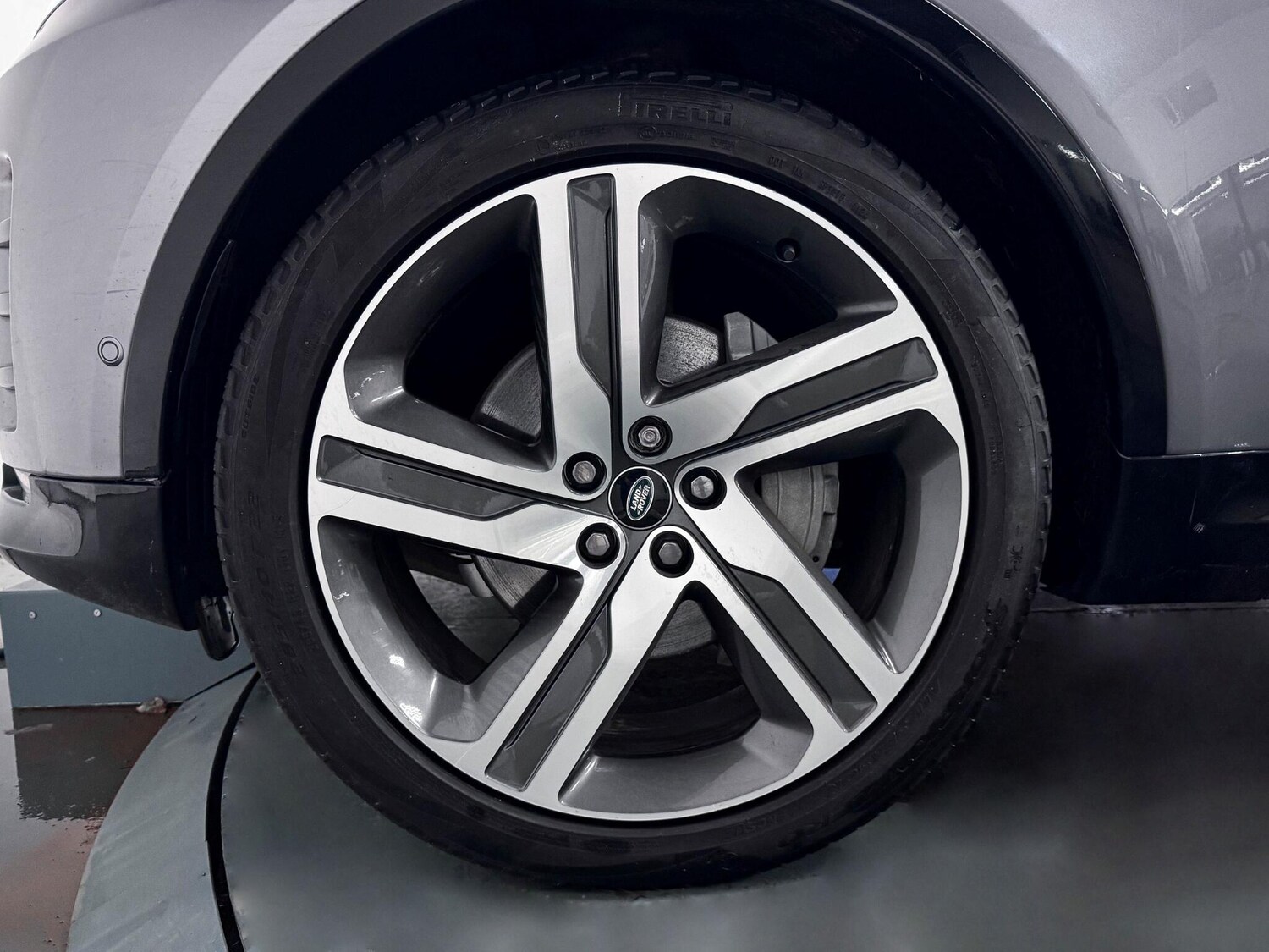 Used Land Rover Discovery 2022 for sale - 76886911: Photo 68