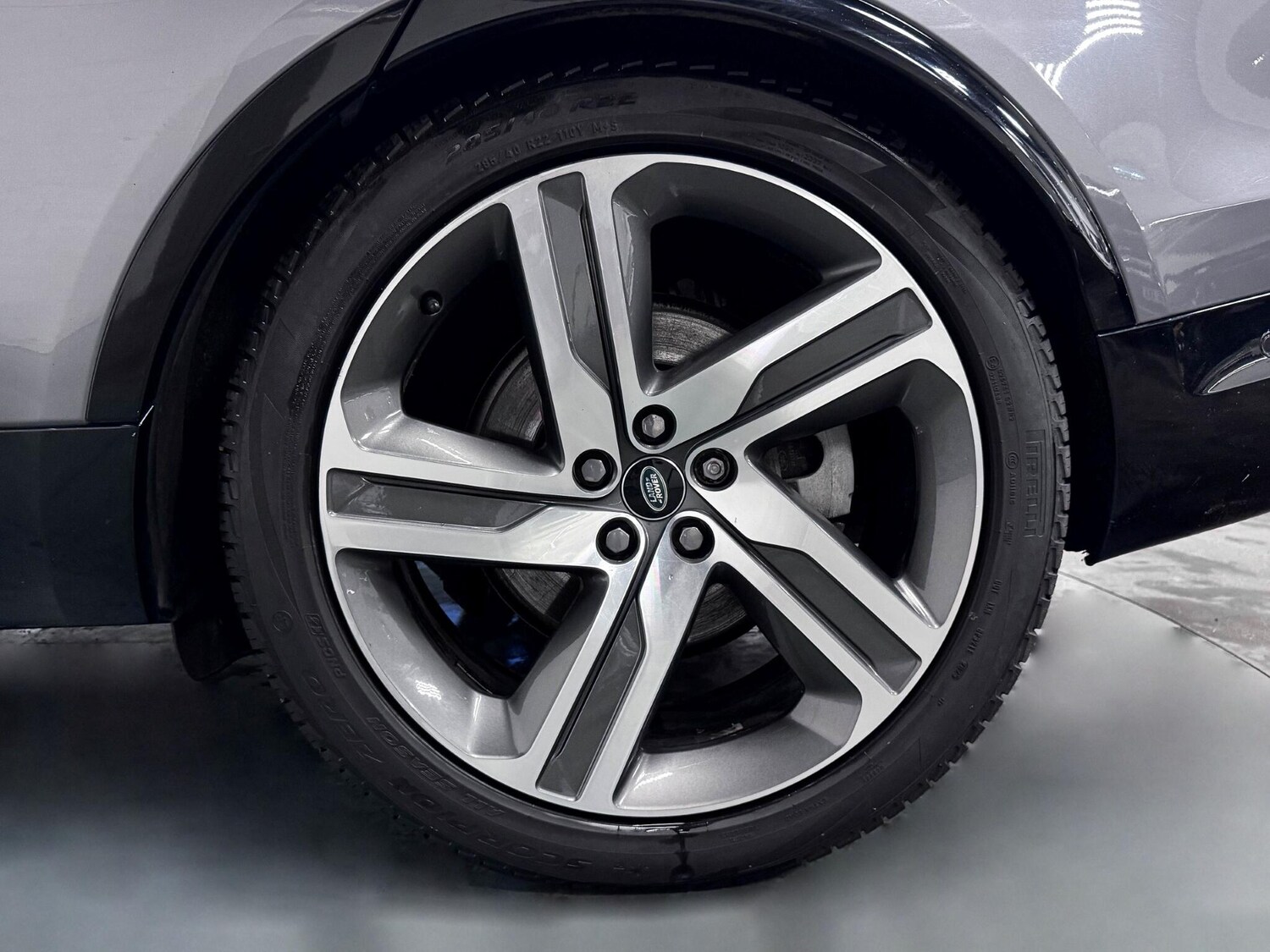 Used Land Rover Discovery 2022 for sale - 76886911: Photo 69