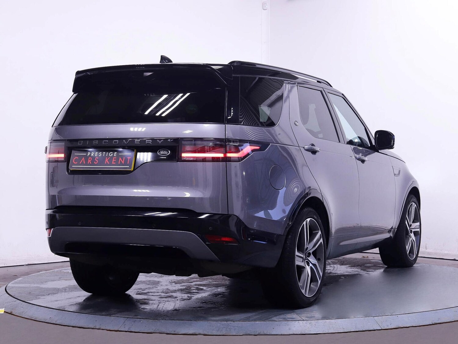 Used Land Rover Discovery 2022 for sale - 76886911: Photo 9