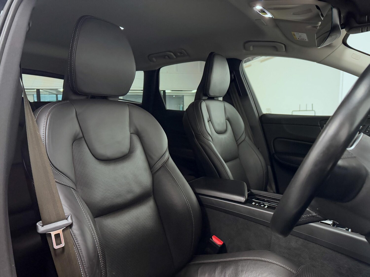 Used Volvo XC60 2021 for sale - 76189126: Photo 24