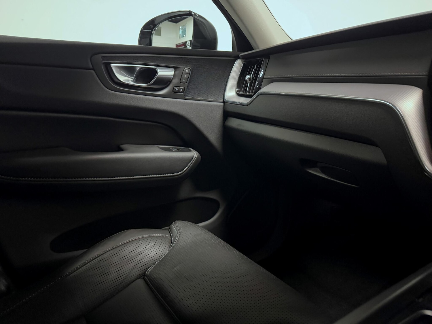 Used Volvo XC60 2021 for sale - 76189126: Photo 29