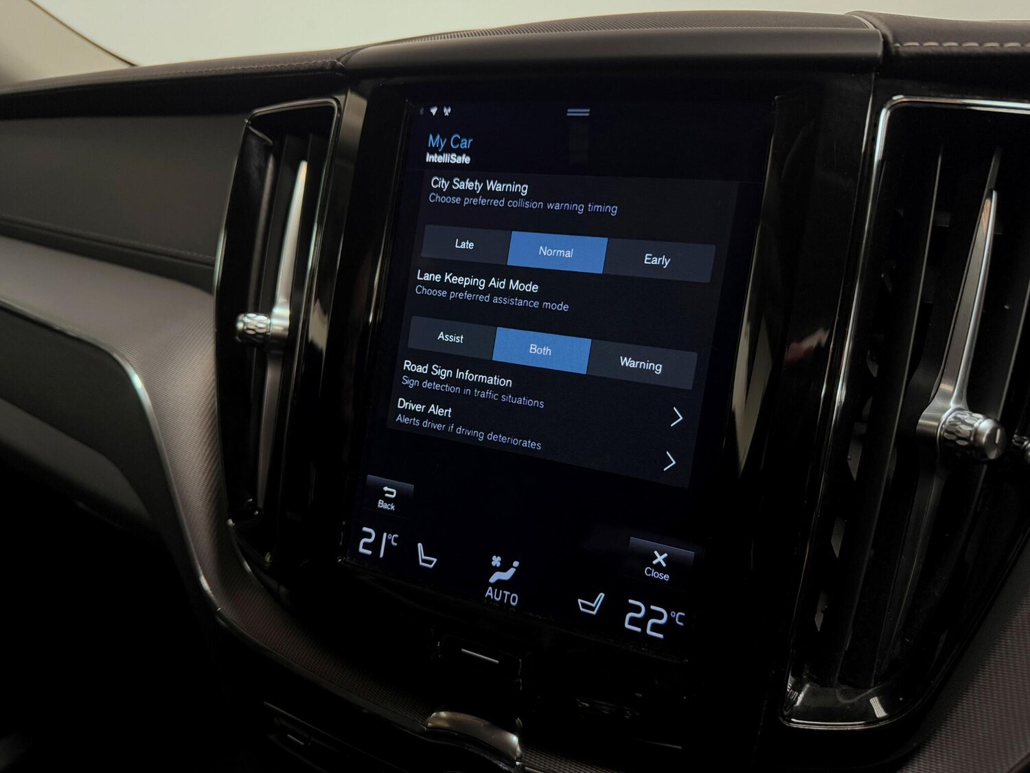 Used Volvo XC60 2021 for sale - 76189126: Photo 50