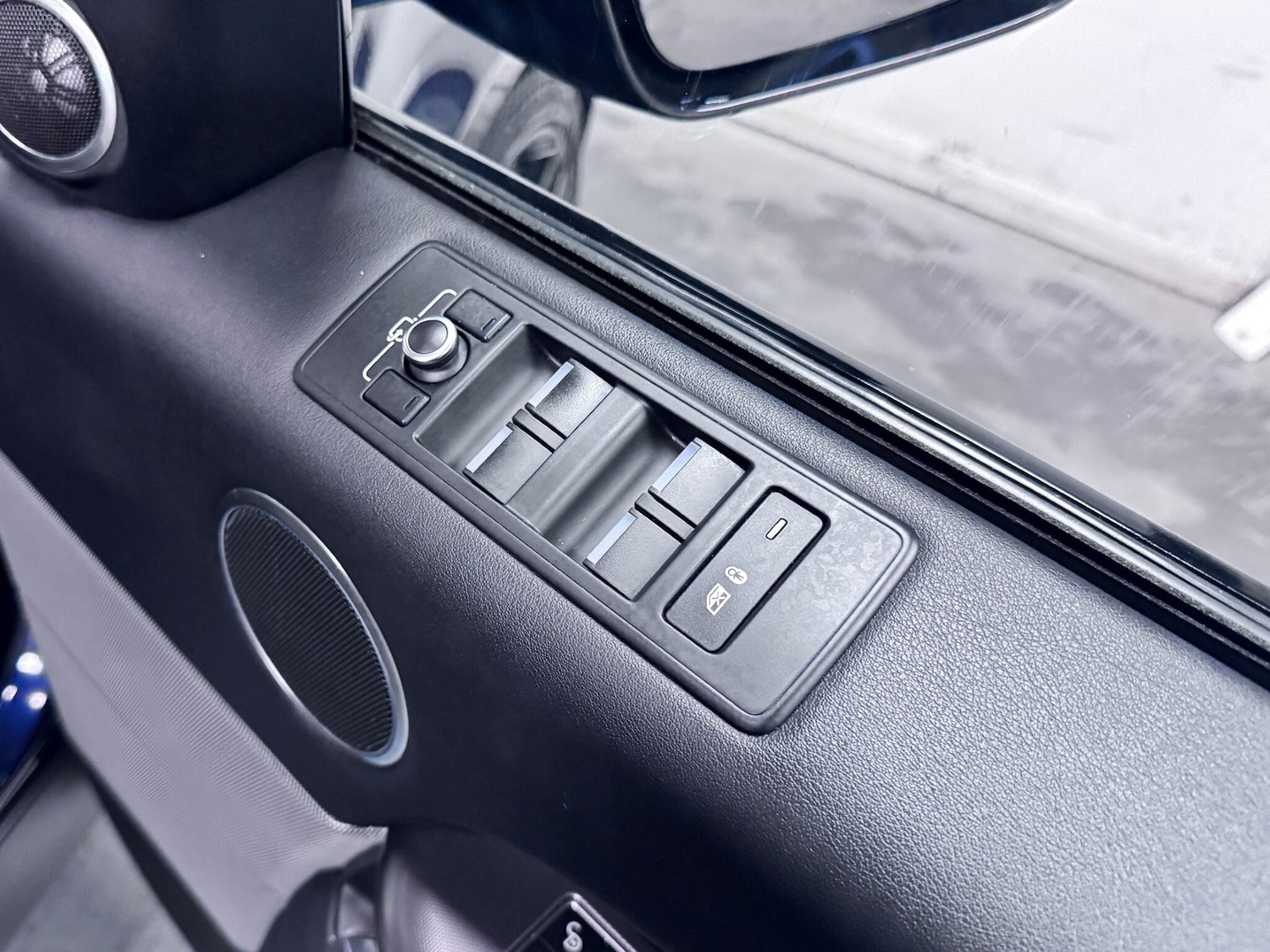 Used Land Rover Range Rover Sport 2017 for sale - 76561600: Photo 16