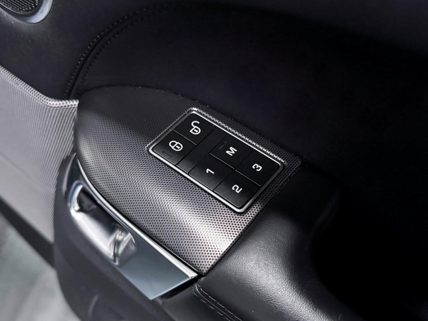 Used Land Rover Range Rover Sport 2017 for sale - 76561600: Photo 17