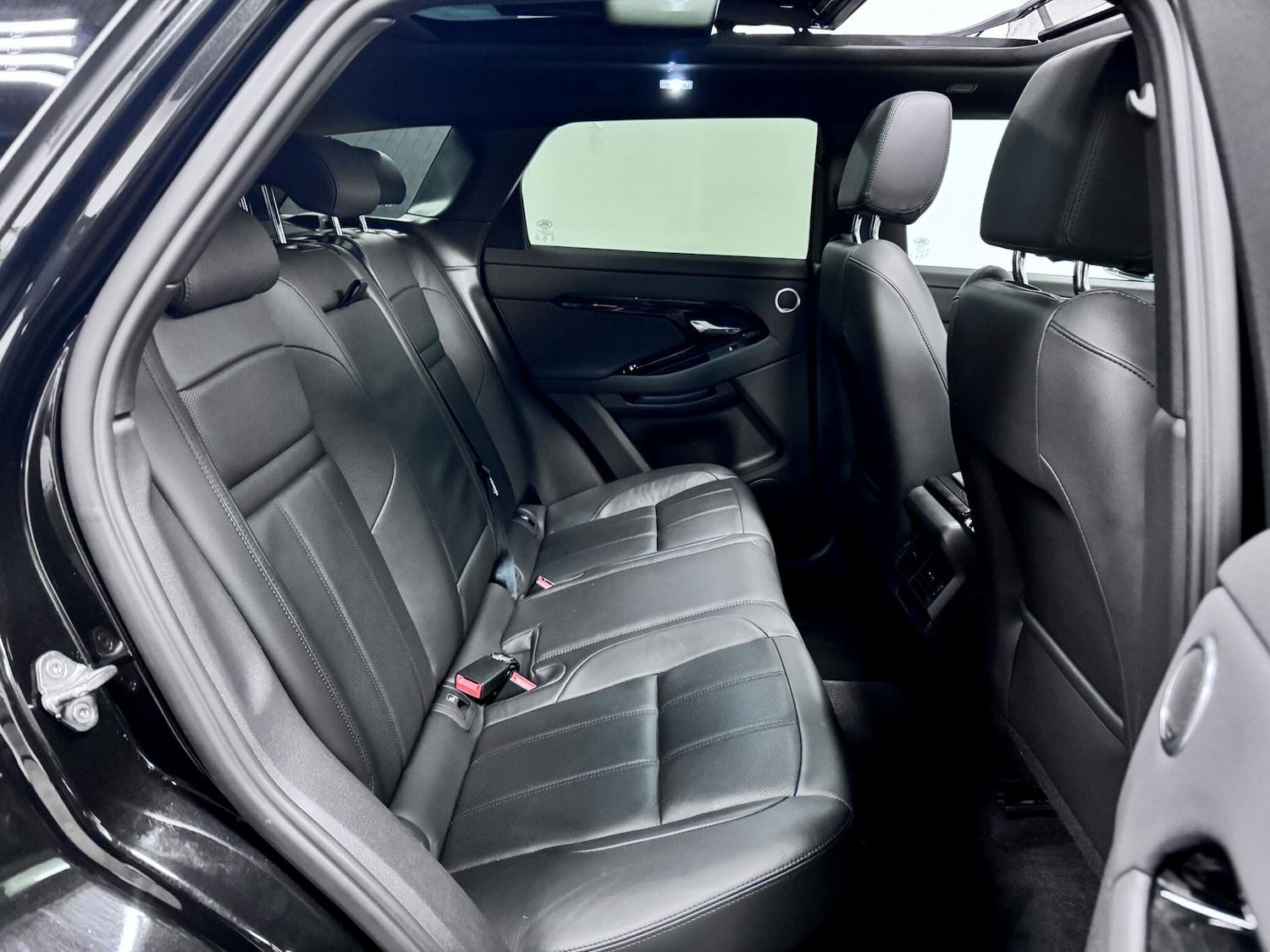 Used Land Rover Range Rover Evoque 2024 for sale - 77585610: Photo 26