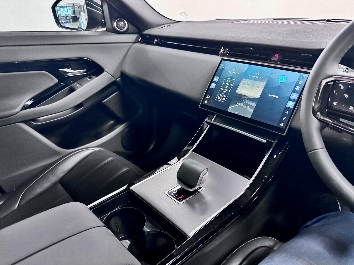 Used Land Rover Range Rover Evoque 2024 for sale - 77585610: Photo 32