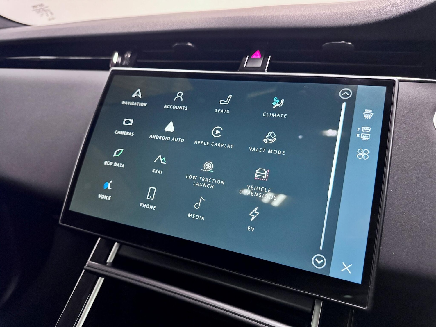 Used Land Rover Range Rover Evoque 2024 for sale - 77585610: Photo 40