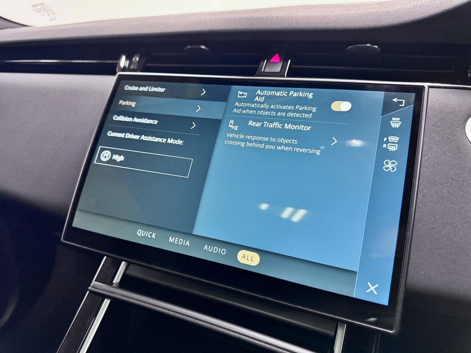 Used Land Rover Range Rover Evoque 2024 for sale - 77585610: Photo 44