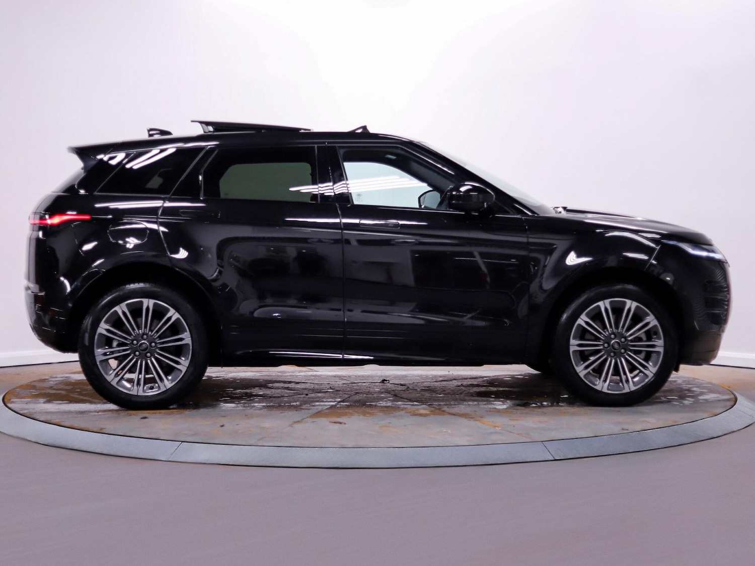 Used Land Rover Range Rover Evoque 2024 for sale - 77585610: Photo 8