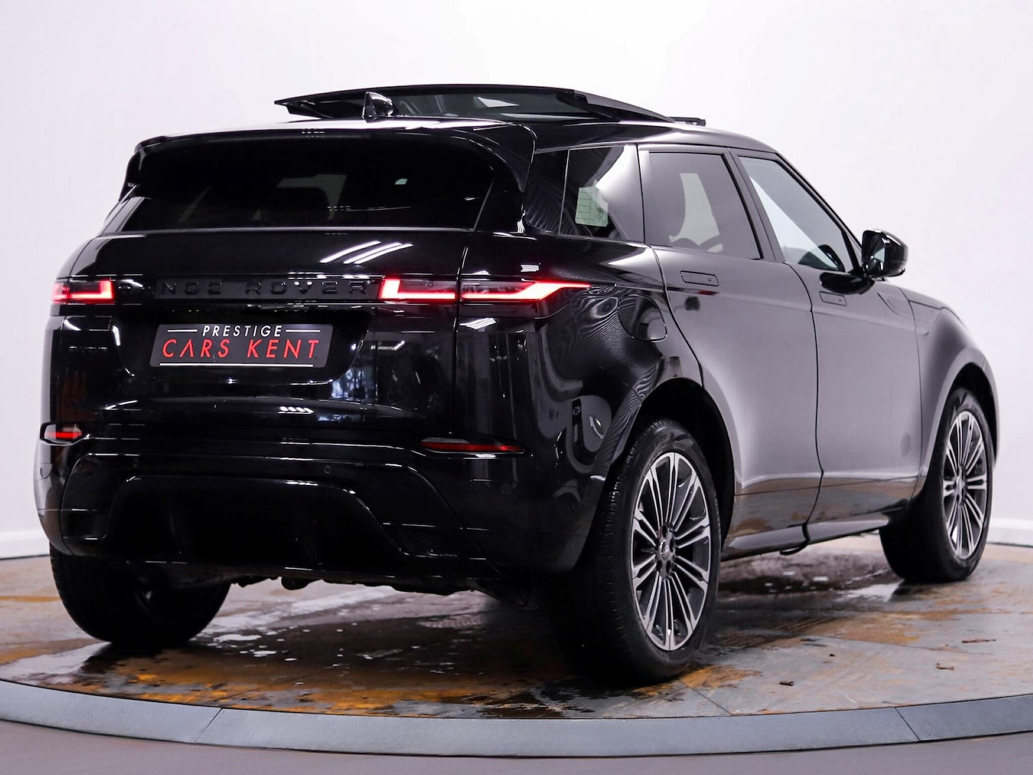 Used Land Rover Range Rover Evoque 2024 for sale - 77585610: Photo 9