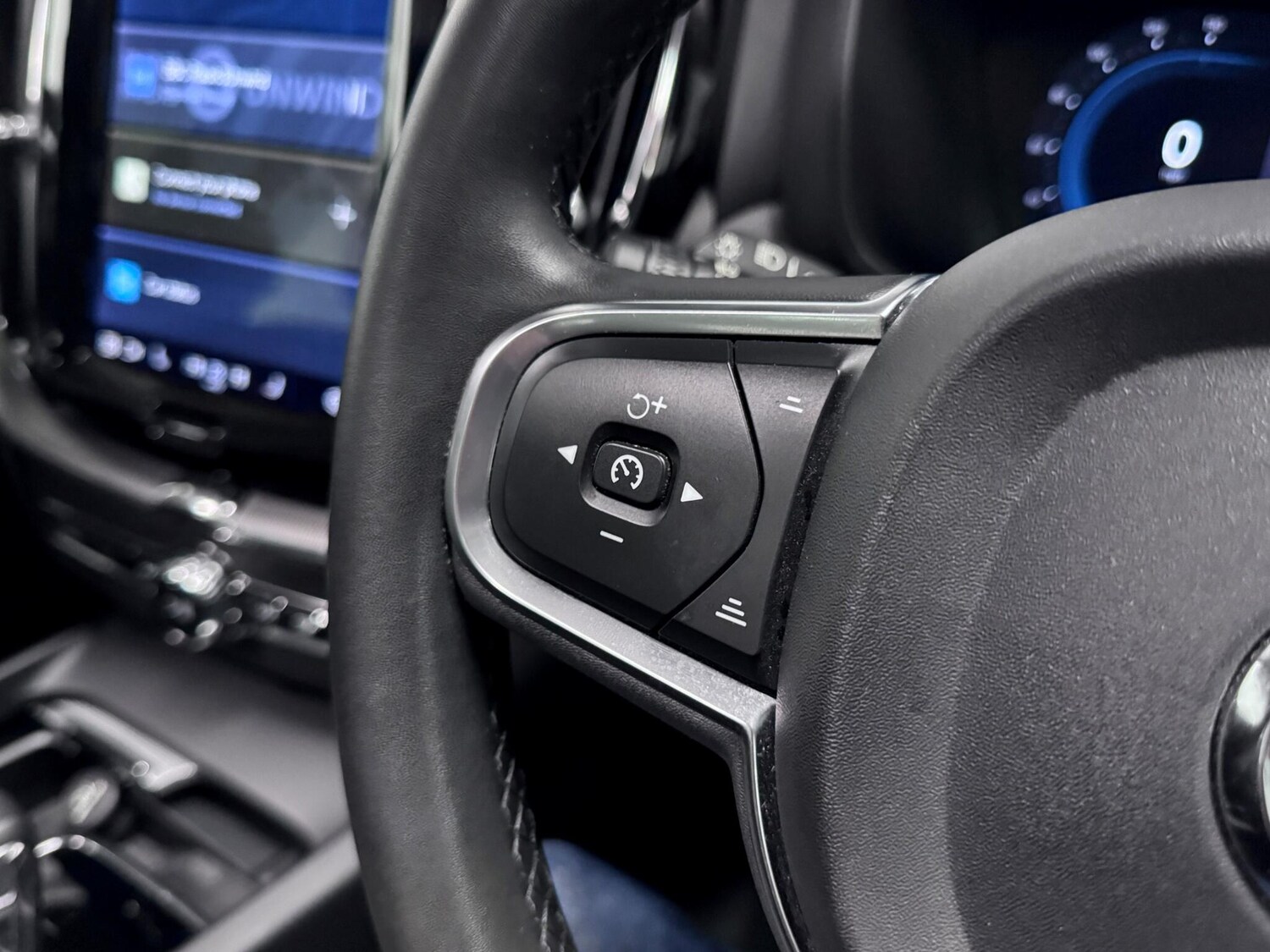 Used Volvo XC60 2022 for sale - 77191618: Photo 33