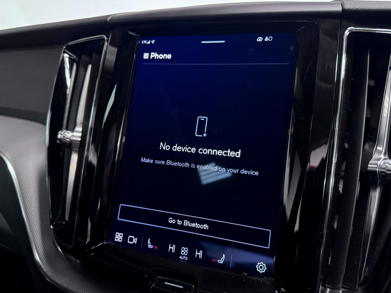 Used Volvo XC60 2022 for sale - 77191618: Photo 42