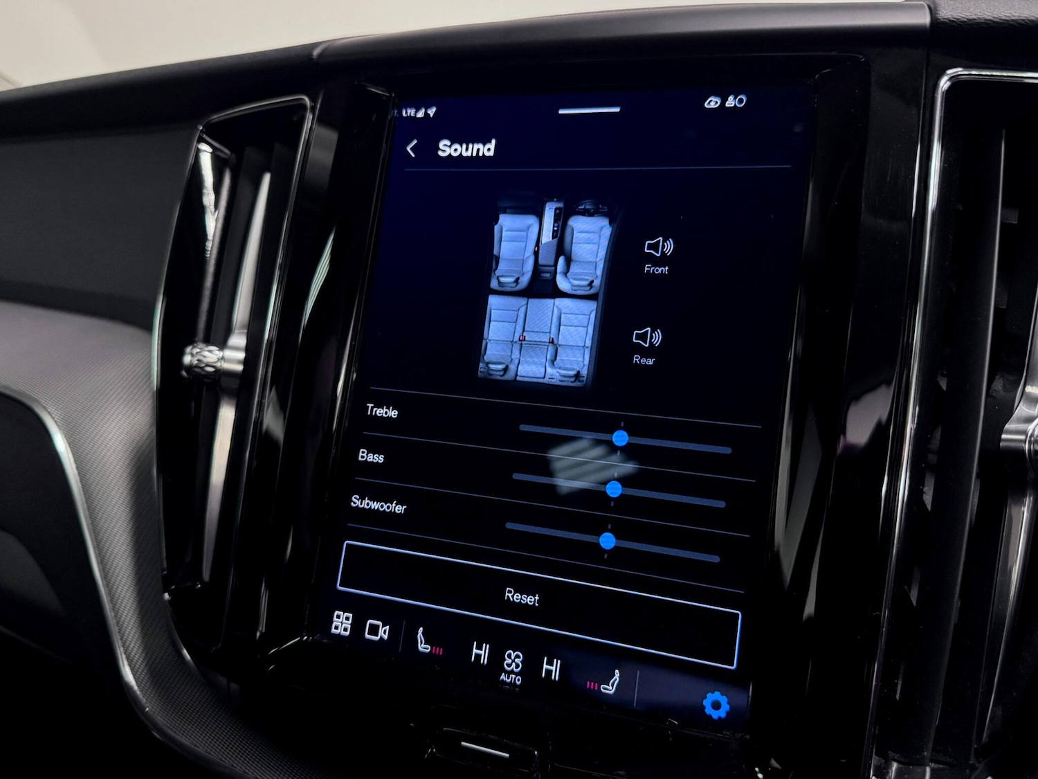 Used Volvo XC60 2022 for sale - 77191618: Photo 47