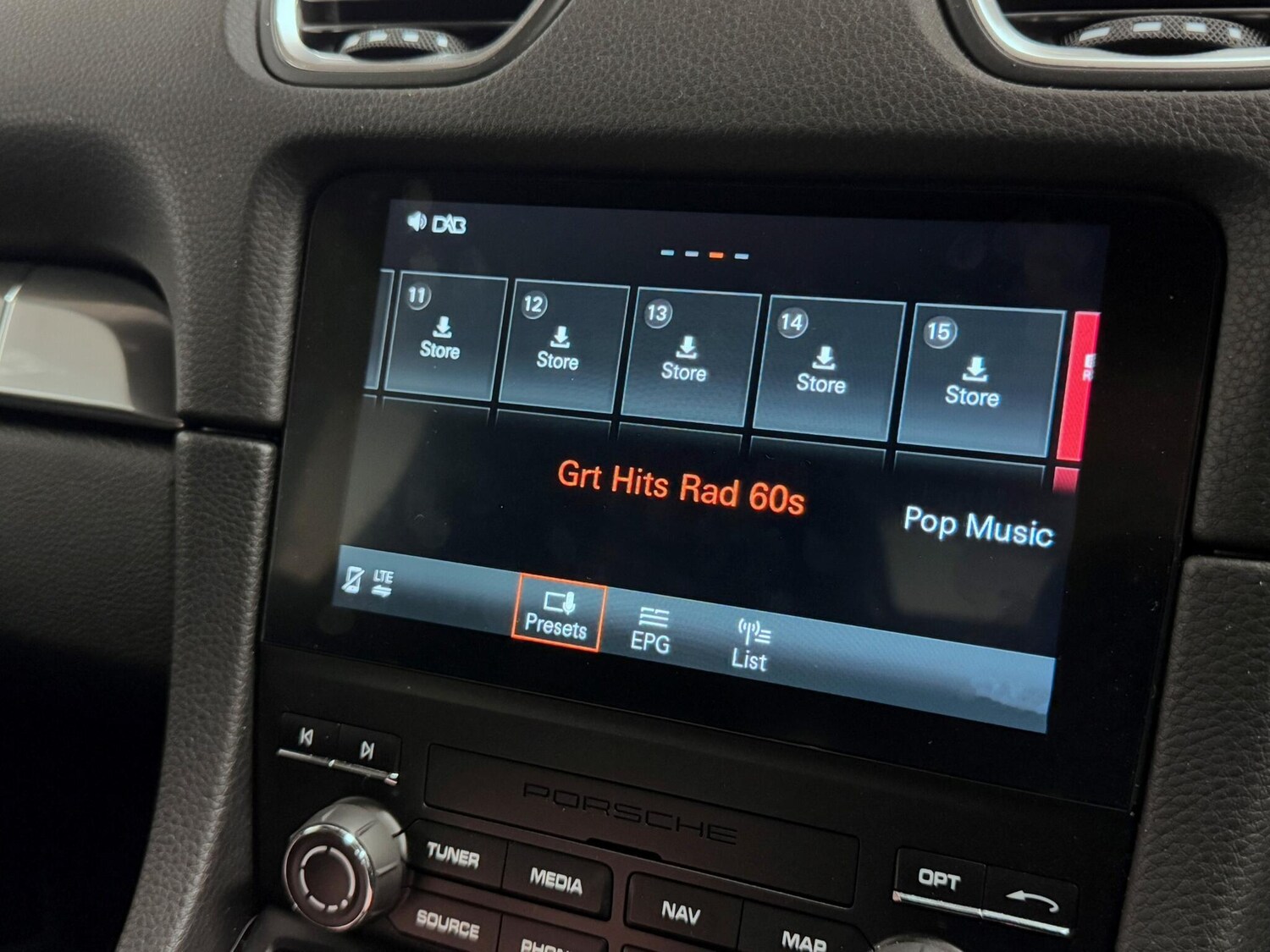 Used Porsche 718 Boxster 2024 for sale - 77467929: Photo 37