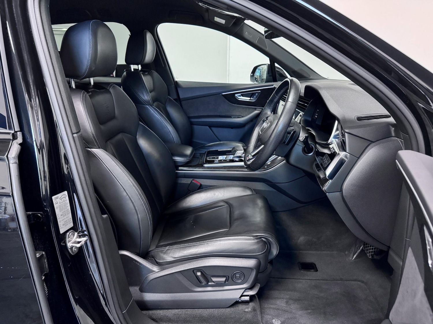 Used Audi Q7 2021 for sale - 77131107: Photo 24