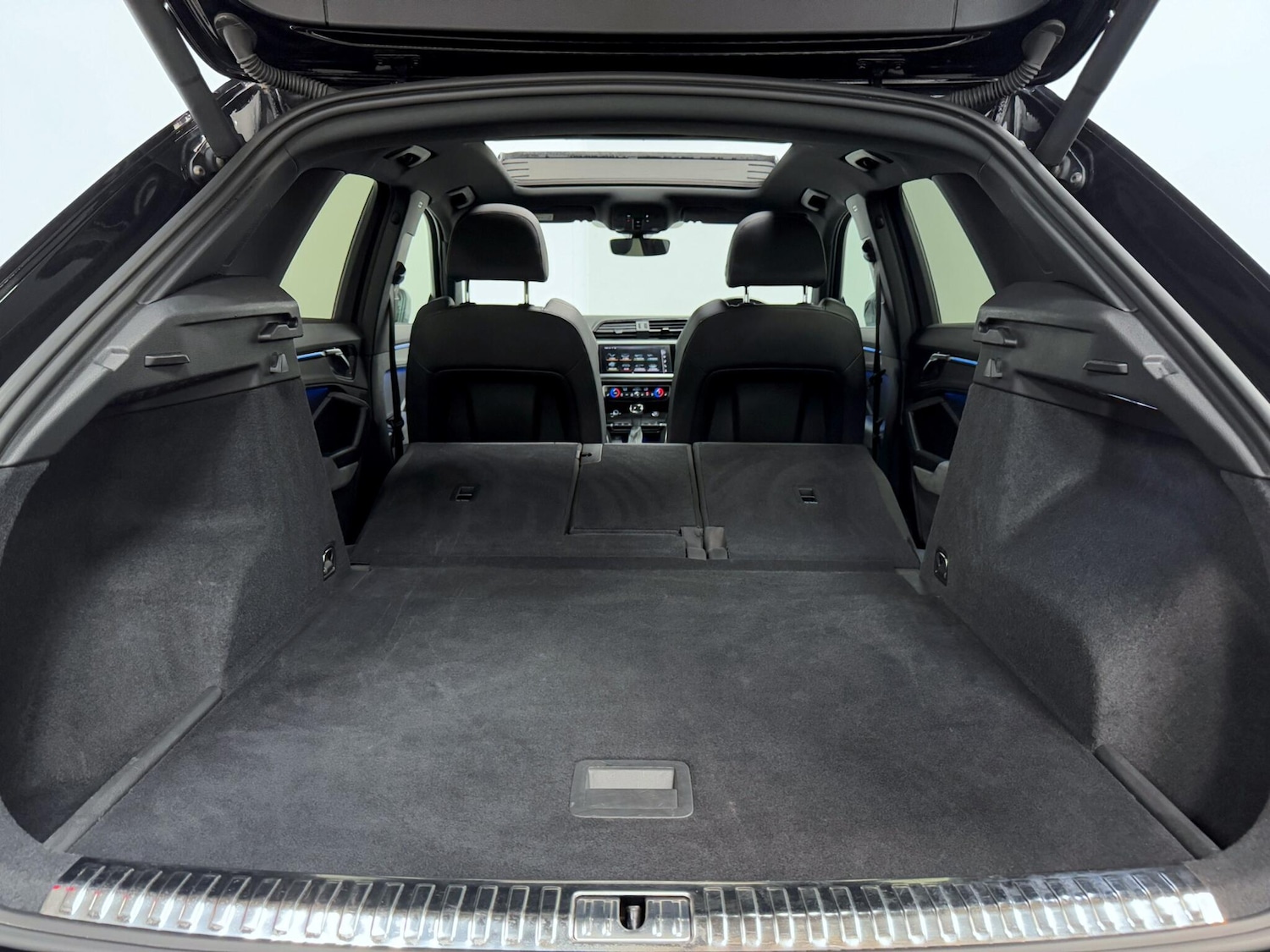 Used Audi Q3 2020 for sale - 76072240: Photo 13