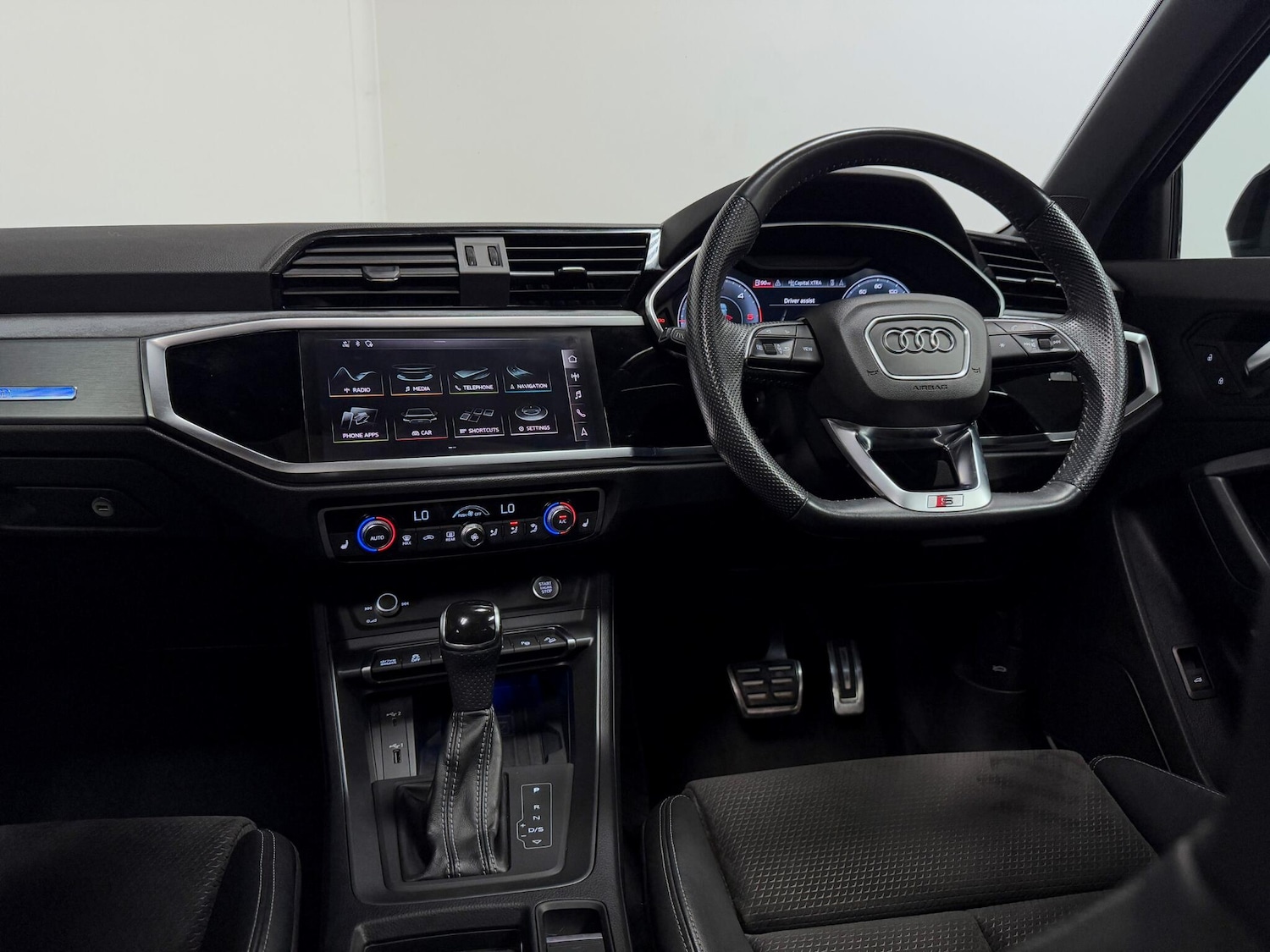 Used Audi Q3 2020 for sale - 76072240: Photo 39