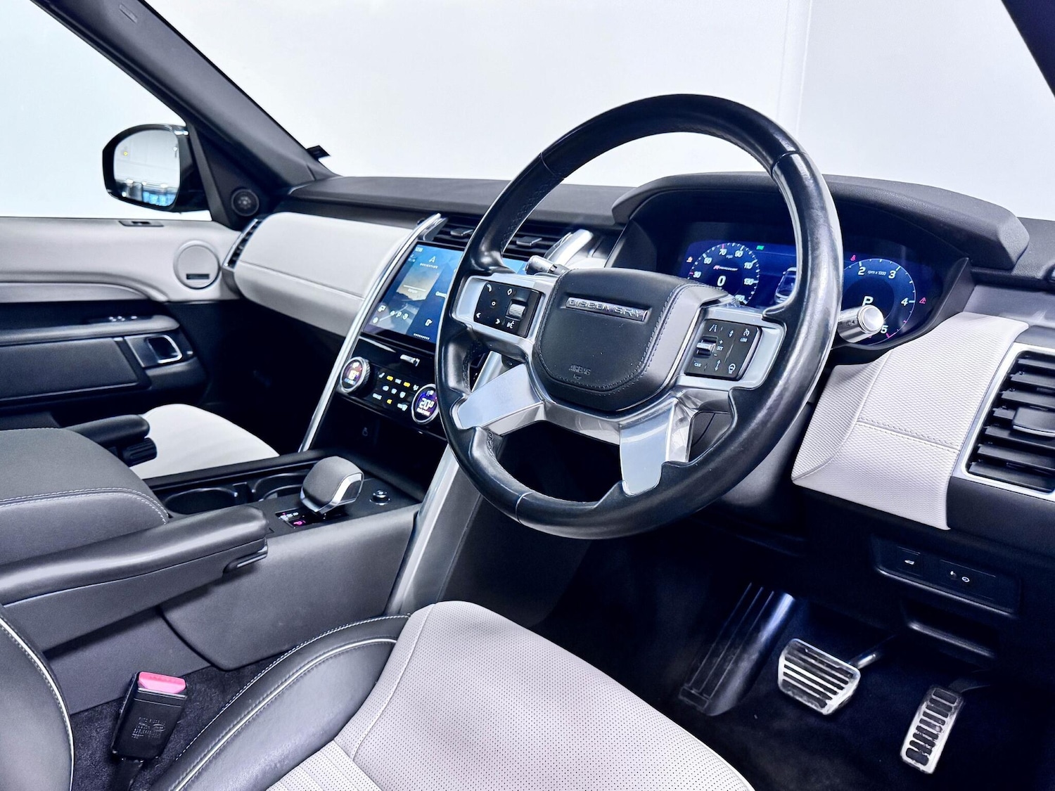 Used Land Rover Discovery 2021 for sale - 77411859: Photo 23