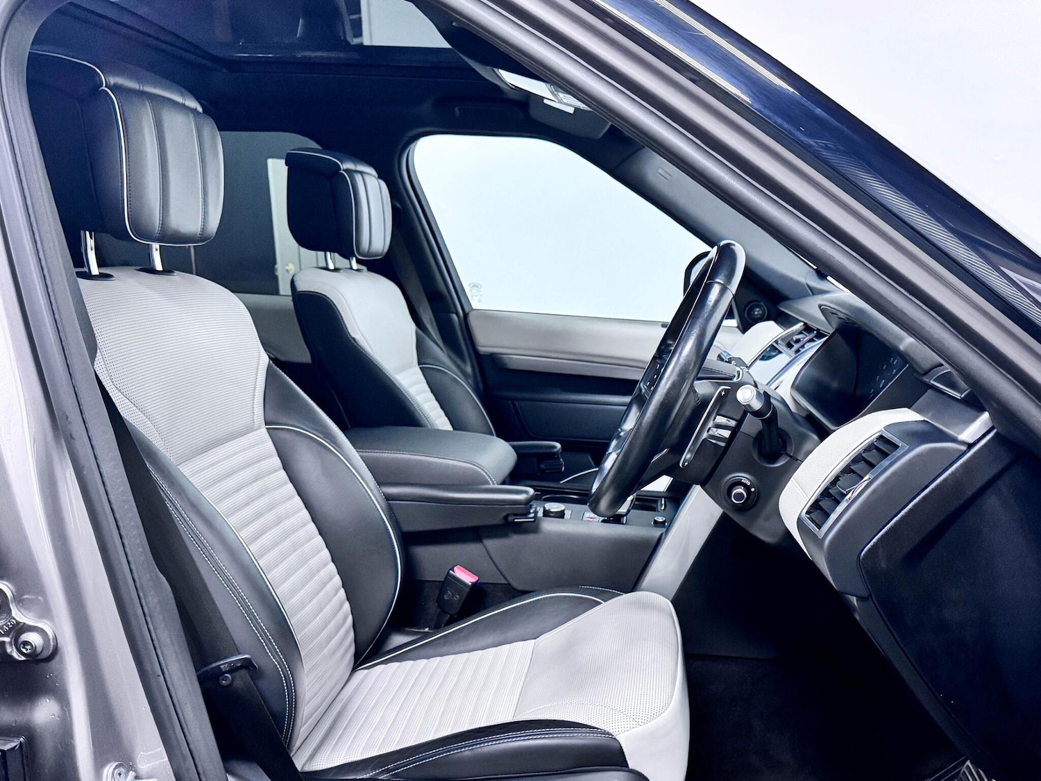 Used Land Rover Discovery 2021 for sale - 77411859: Photo 24