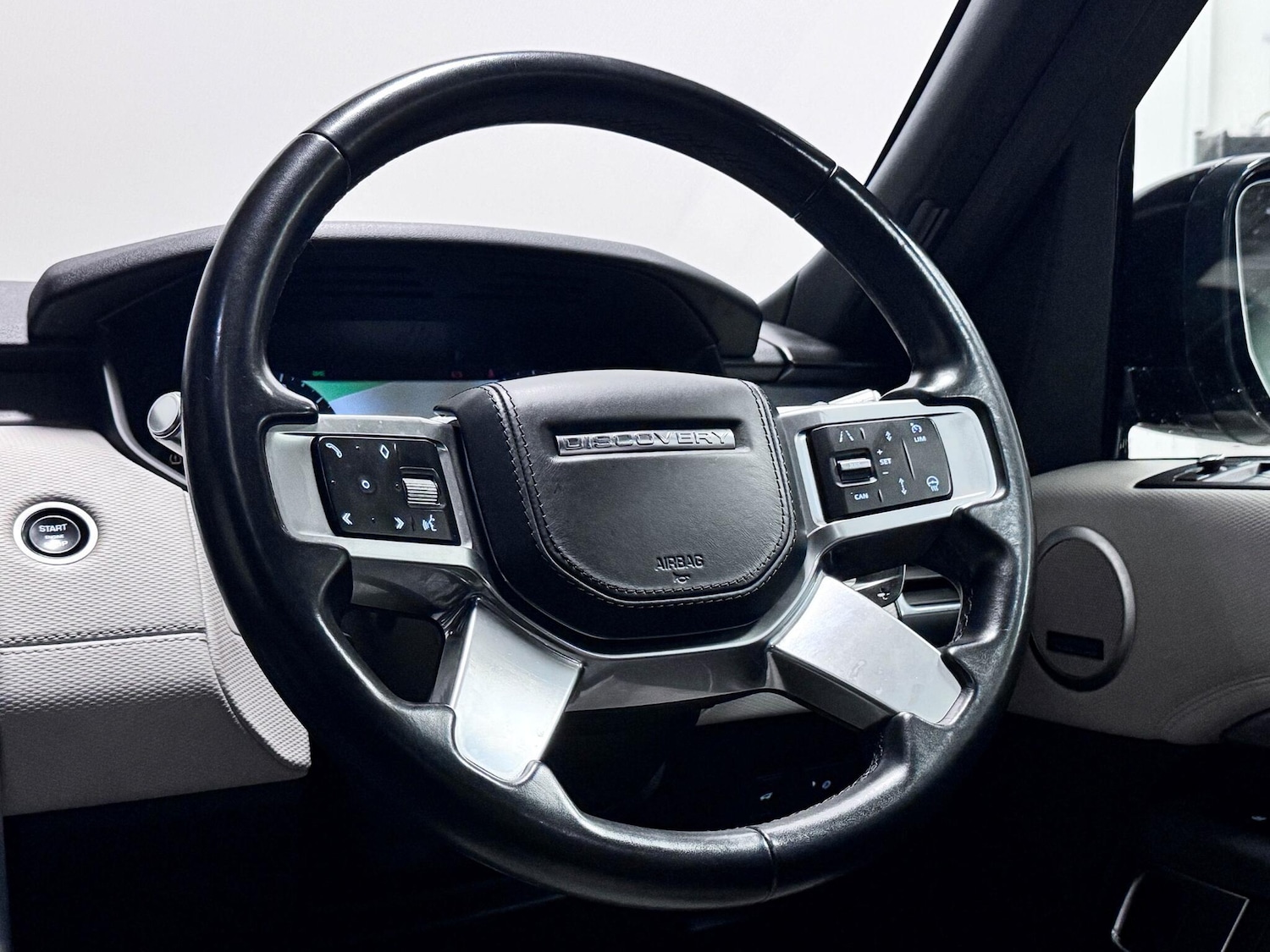 Used Land Rover Discovery 2021 for sale - 77411859: Photo 39