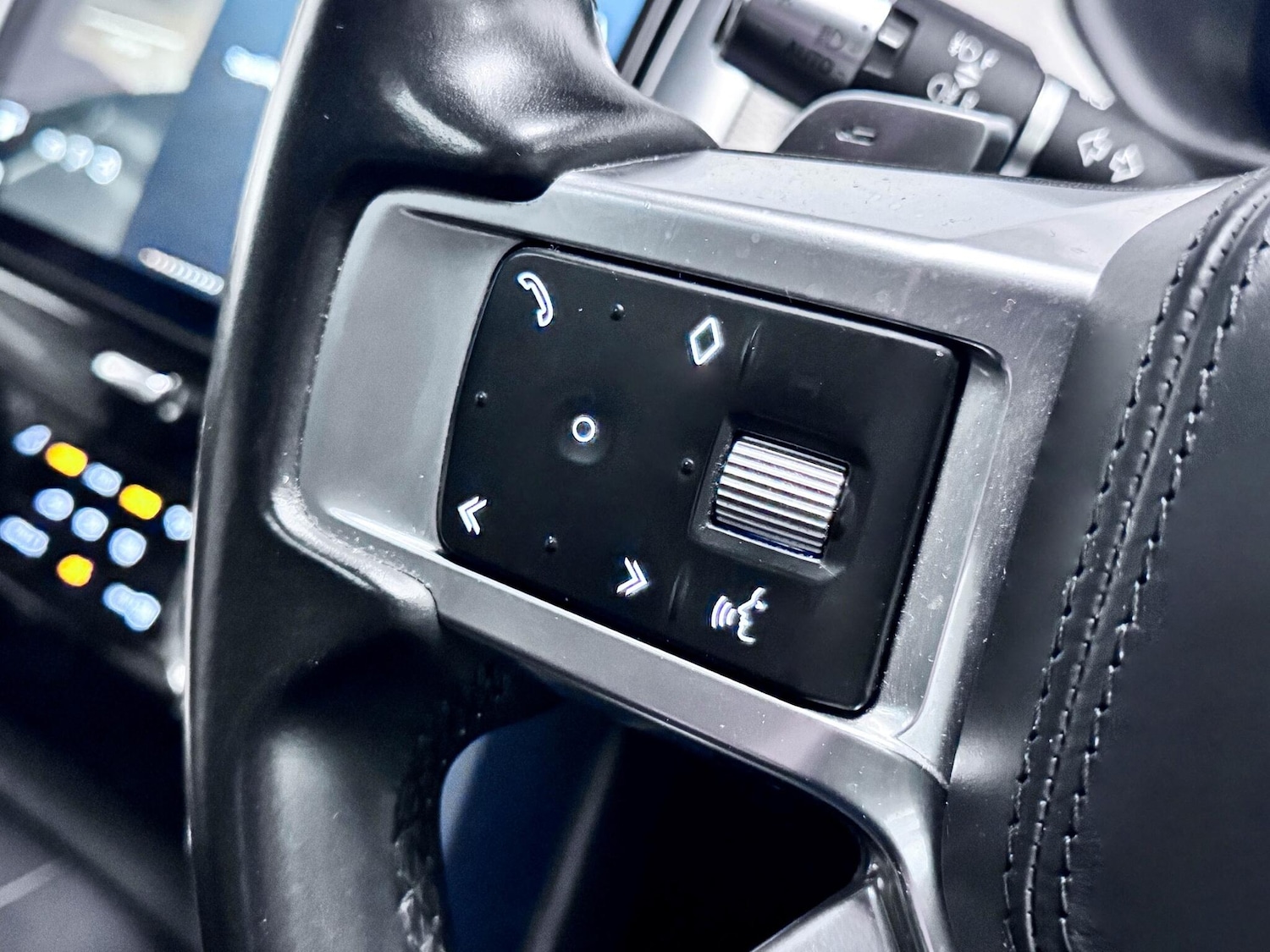 Used Land Rover Discovery 2021 for sale - 77411859: Photo 40