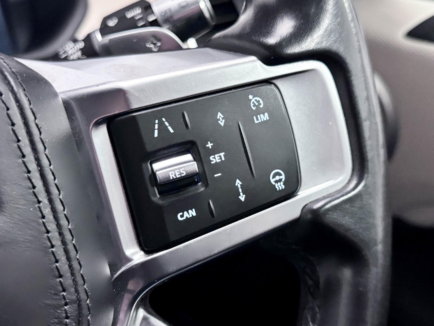 Used Land Rover Discovery 2021 for sale - 77411859: Photo 42