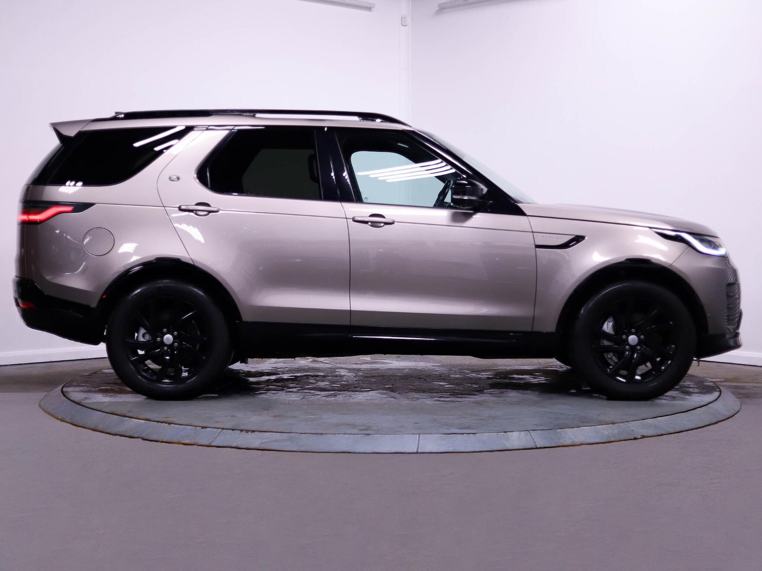 Used Land Rover Discovery 2021 for sale - 77411859: Photo 8