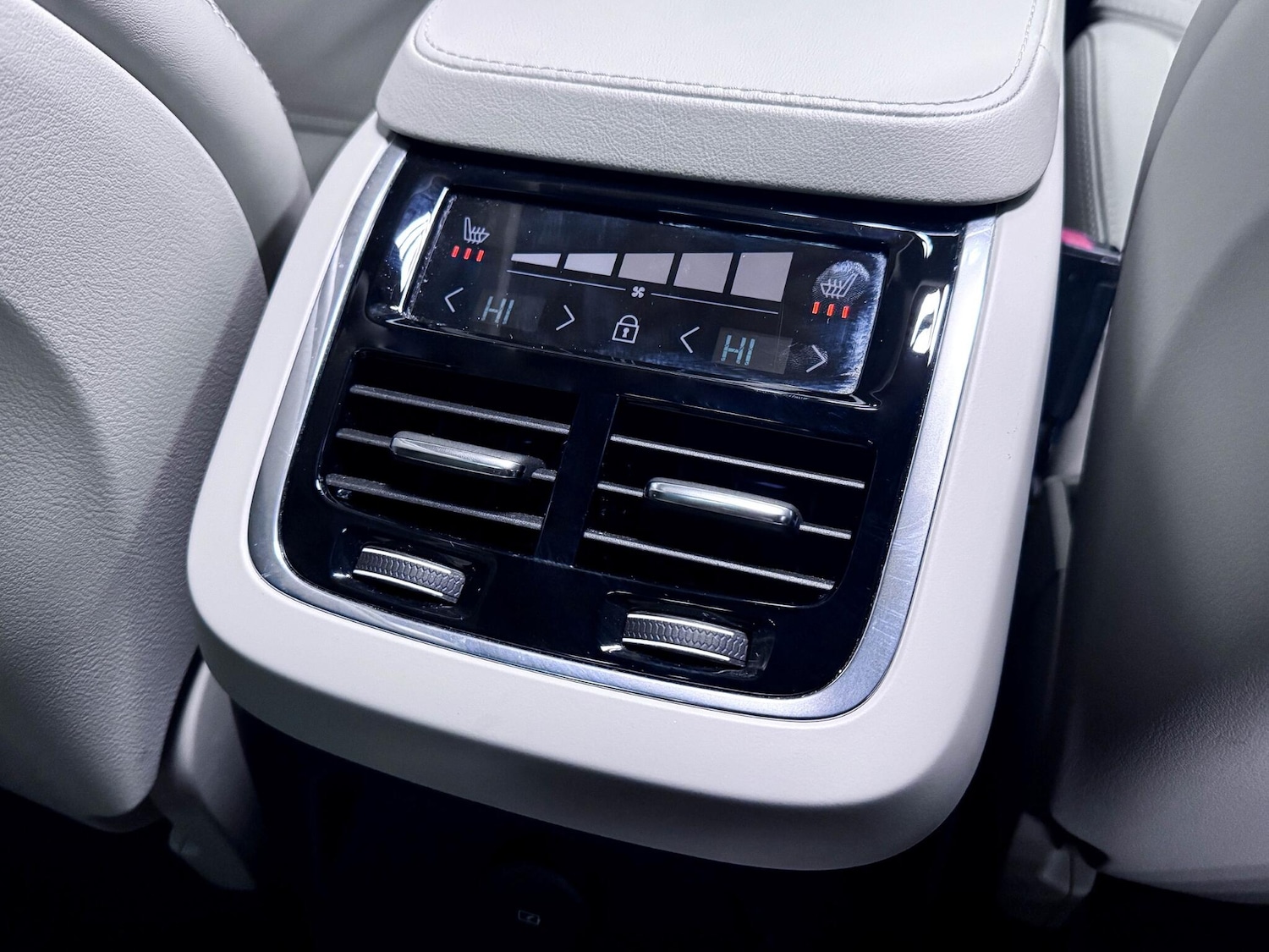 Used Volvo XC90 2022 for sale - 77120814: Photo 30