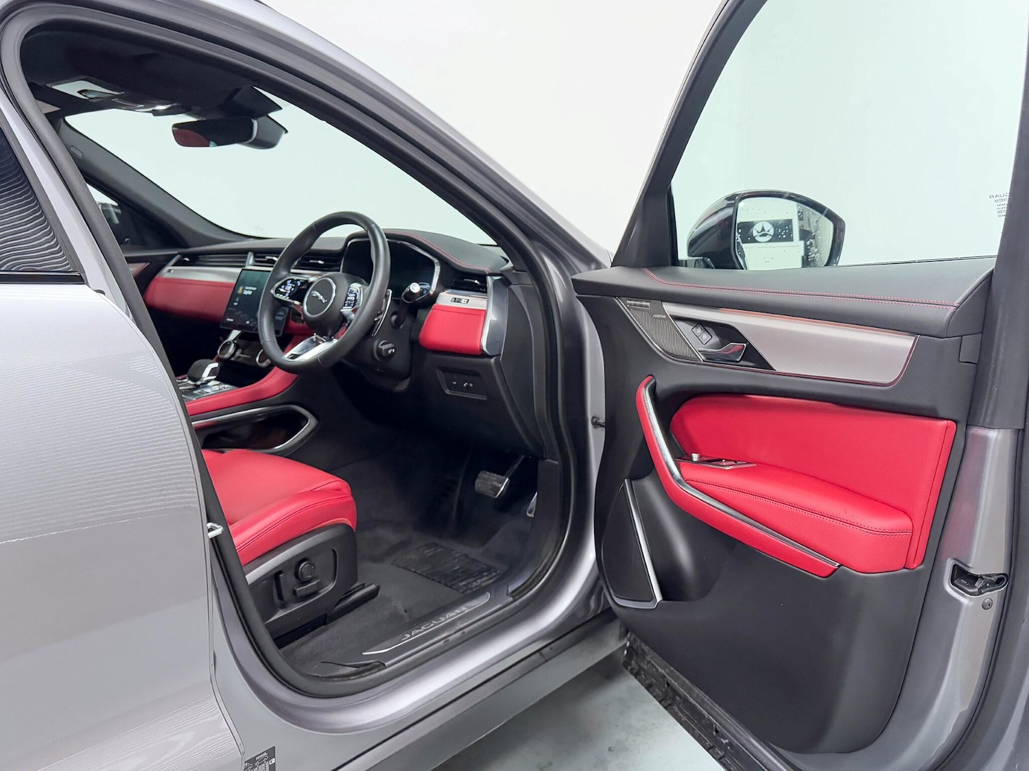 Used Jaguar F-Pace 2023 for sale - 76326110: Photo 16