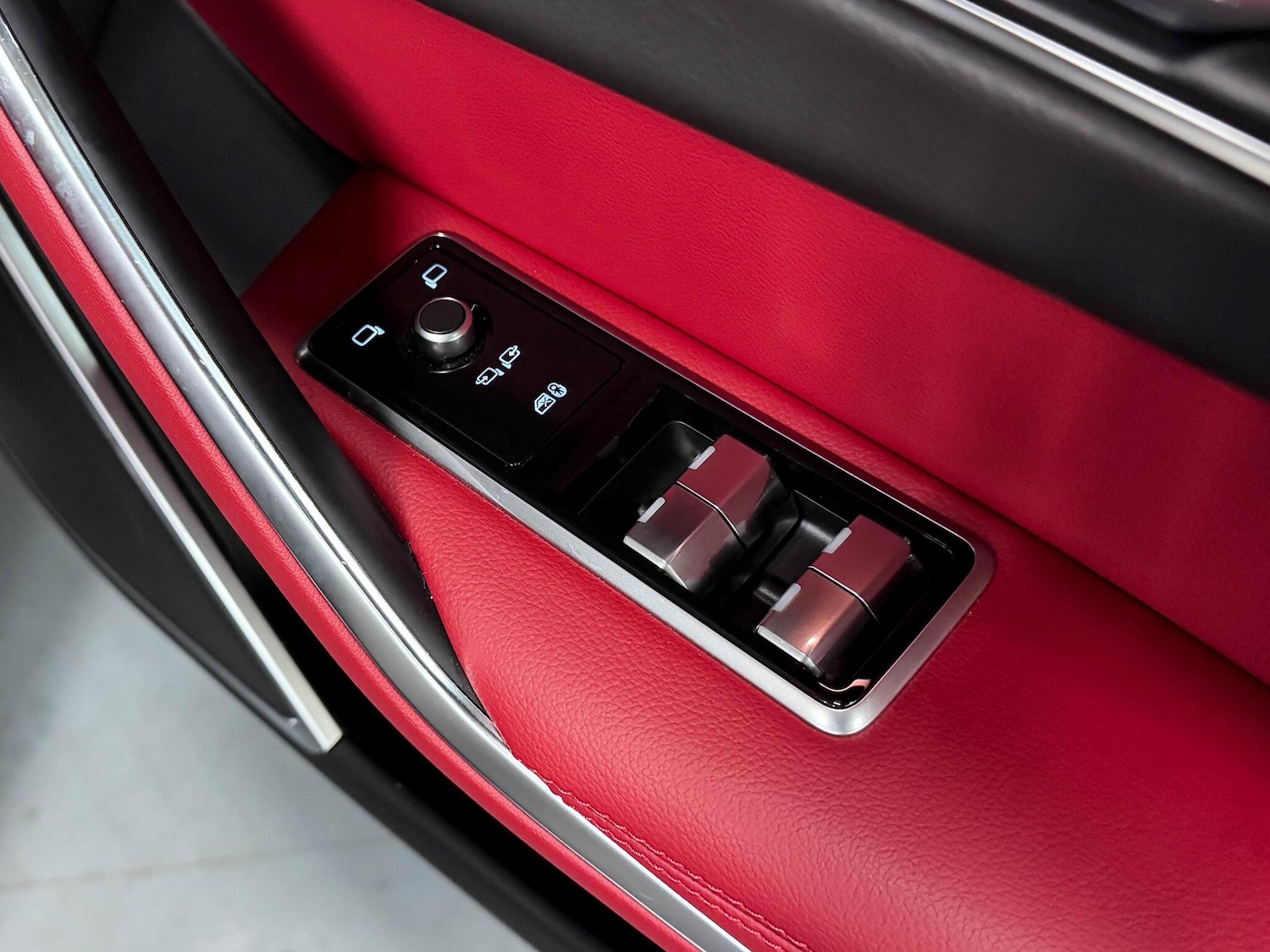 Used Jaguar F-Pace 2023 for sale - 76326110: Photo 22