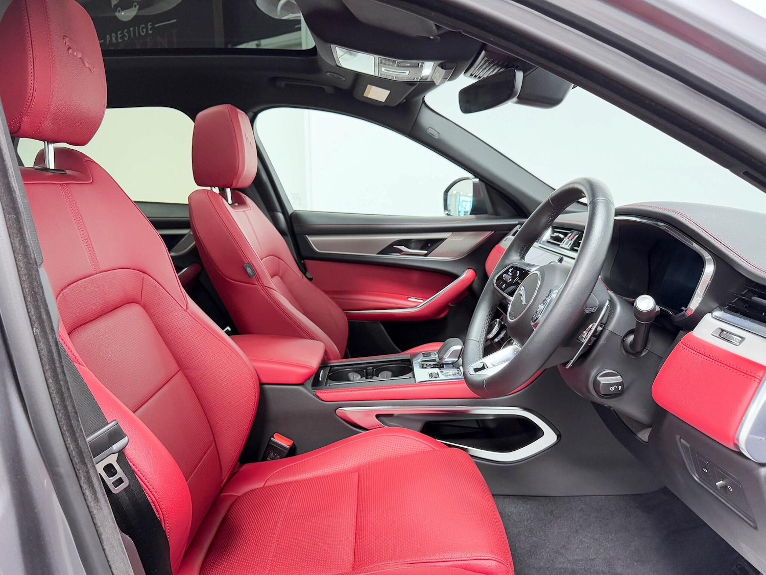 Used Jaguar F-Pace 2023 for sale - 76326110: Photo 24