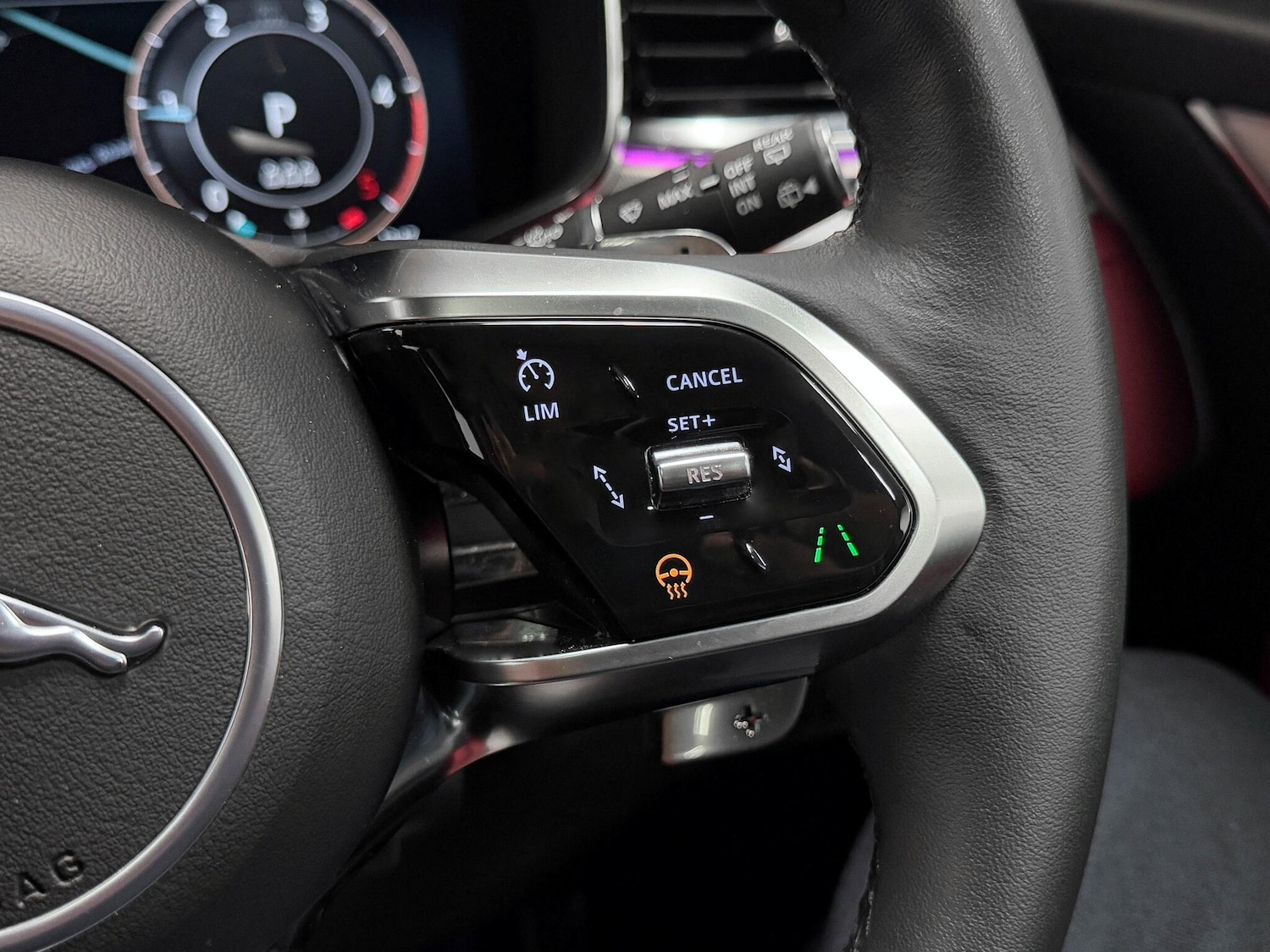 Used Jaguar F-Pace 2023 for sale - 76326110: Photo 35