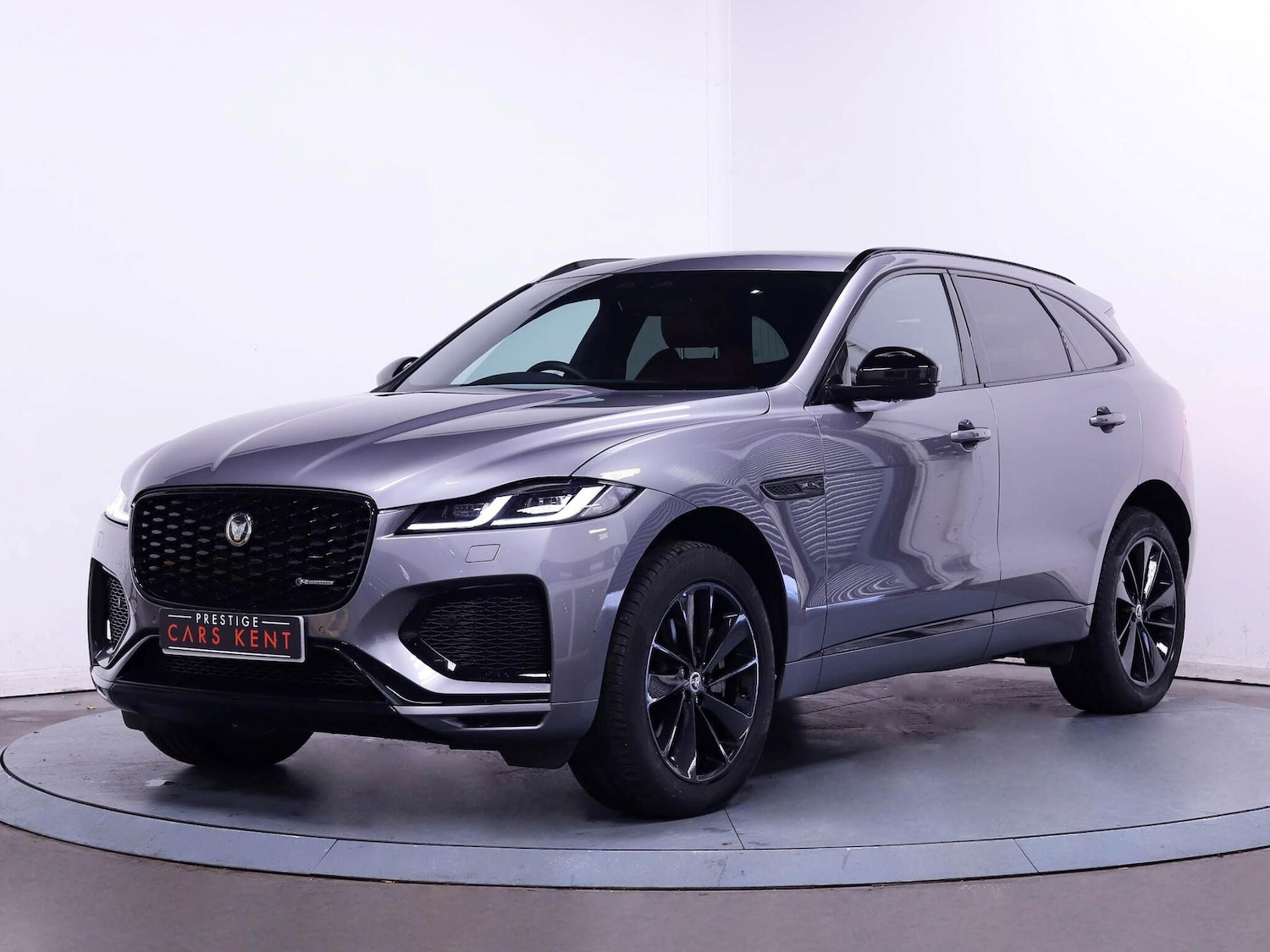 Used Jaguar F-Pace 2023 for sale - 76326110: Photo 6