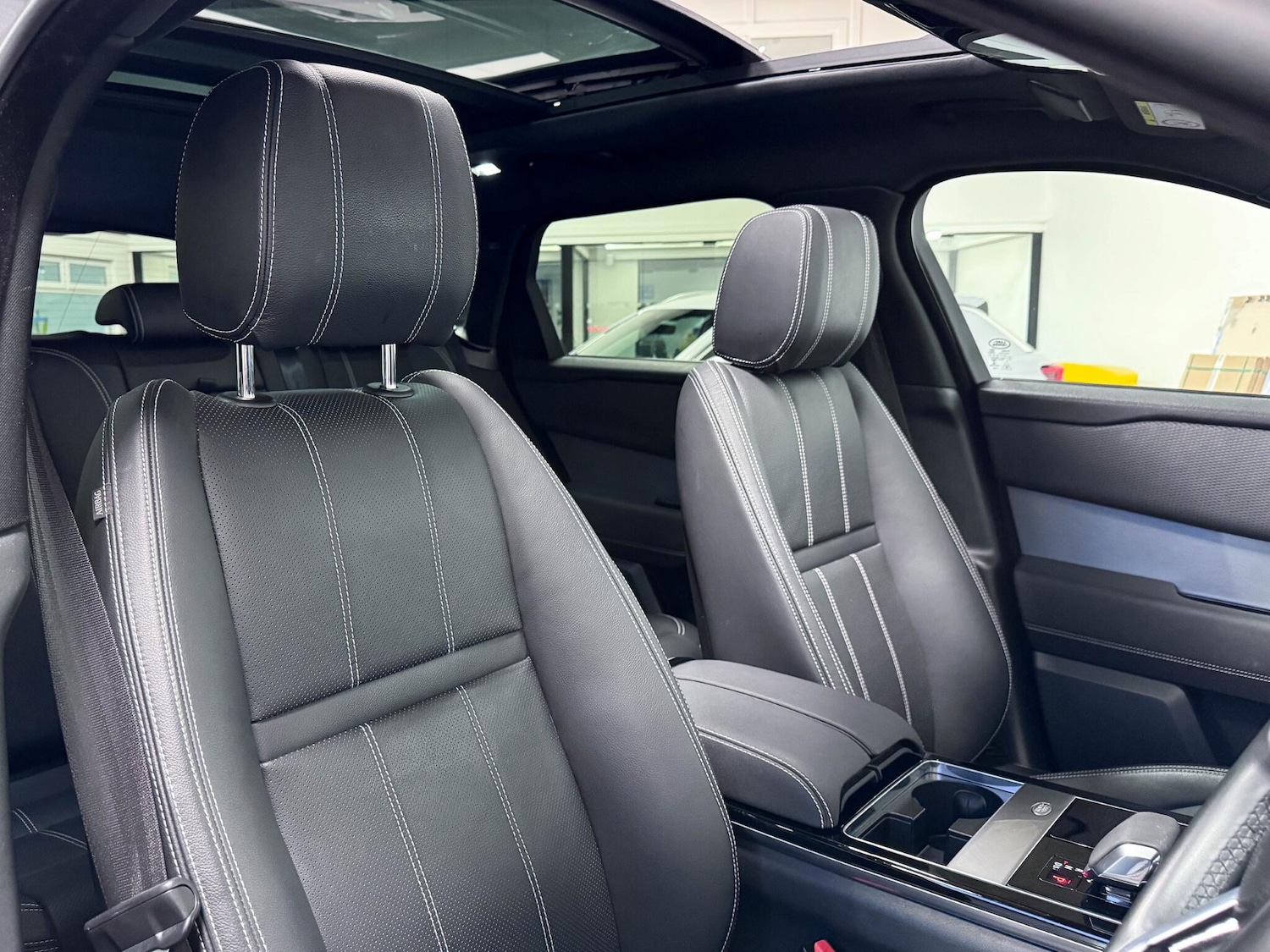 Used Land Rover Range Rover Velar 2021 for sale - 76913463: Photo 23