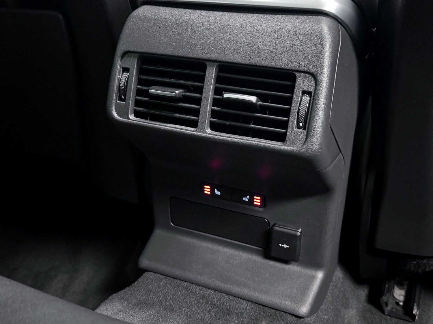 Used Land Rover Range Rover Velar 2021 for sale - 76913463: Photo 27