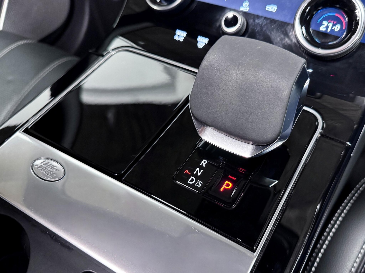 Used Land Rover Range Rover Velar 2021 for sale - 76913463: Photo 31