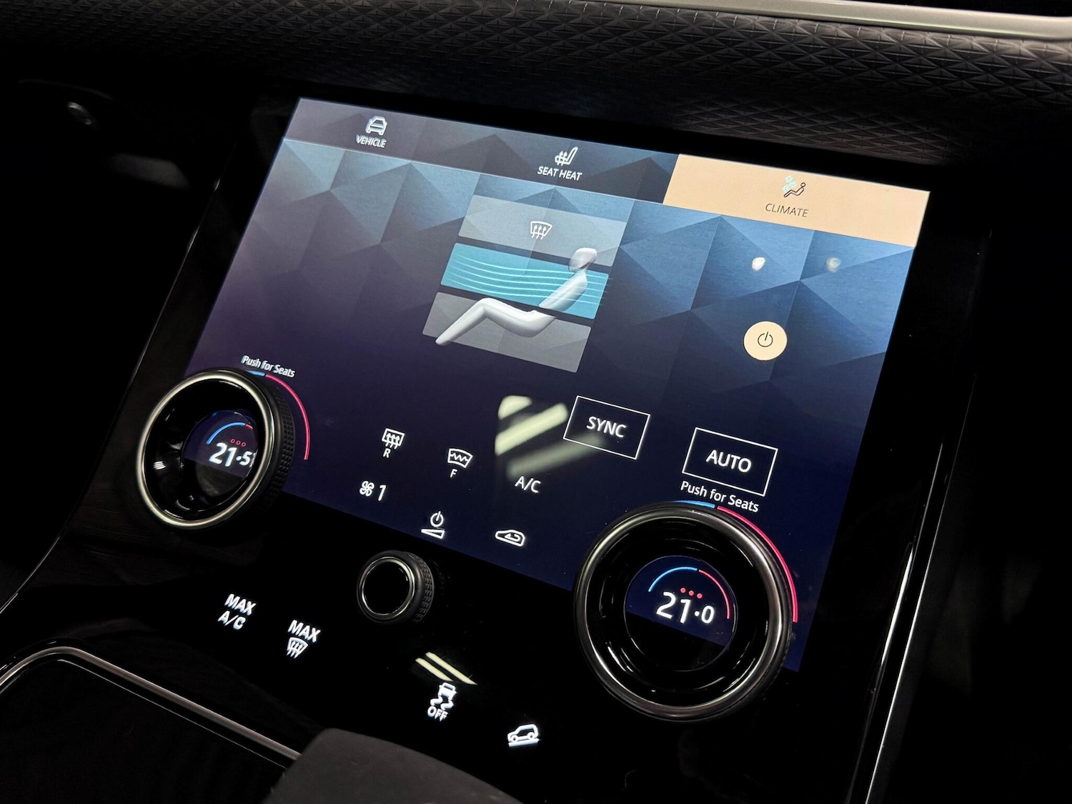 Used Land Rover Range Rover Velar 2021 for sale - 76913463: Photo 35