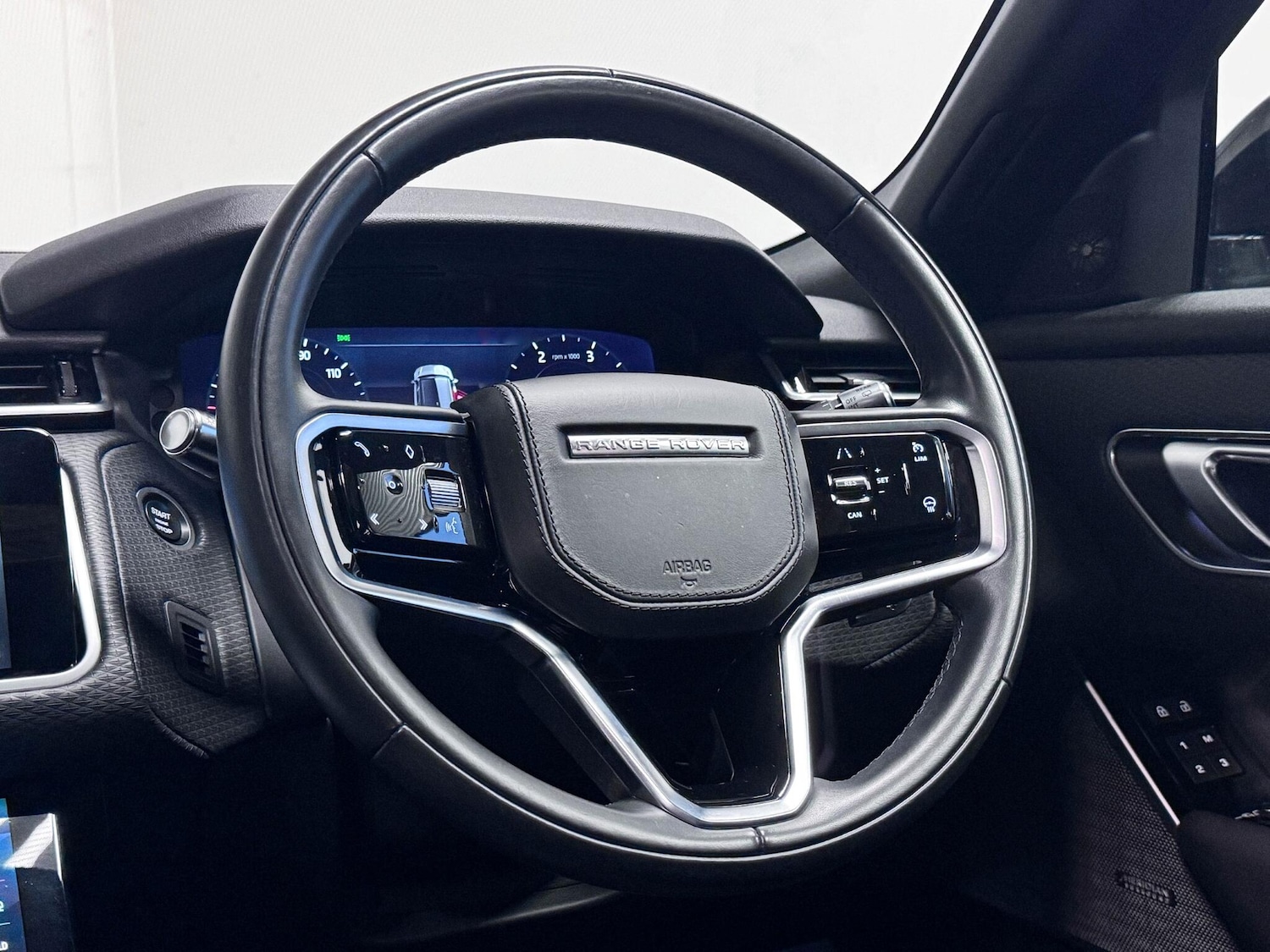 Used Land Rover Range Rover Velar 2021 for sale - 76913463: Photo 37