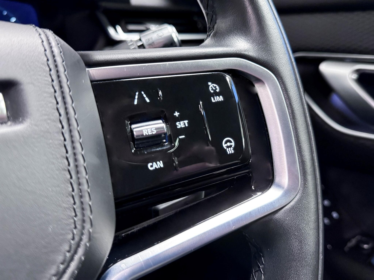 Used Land Rover Range Rover Velar 2021 for sale - 76913463: Photo 40